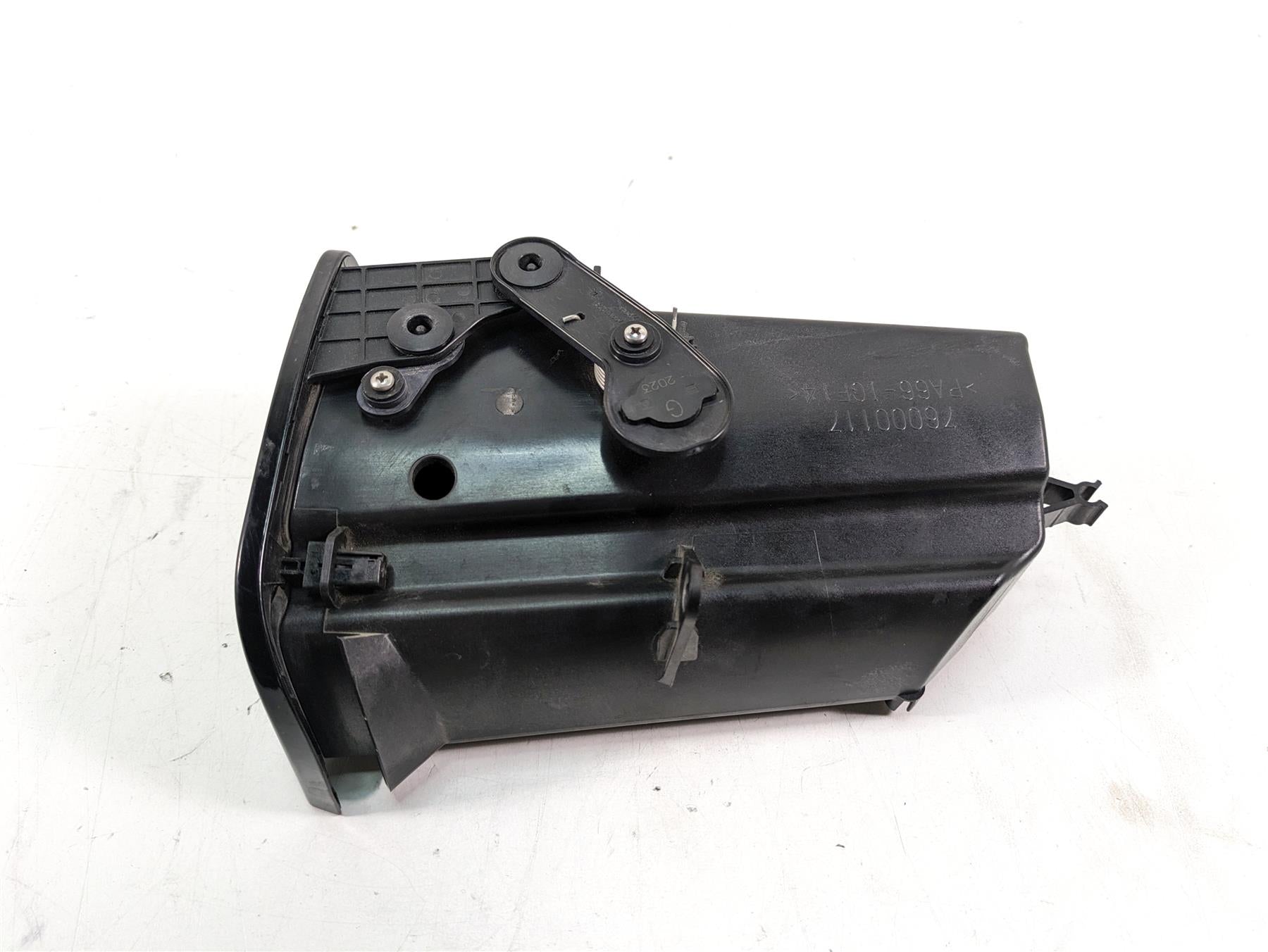 2014 Harley Touring FLHTK Electra Glide Media Phone Compartment Box 76000117 {{ shop.shopifyCountryName }} - Mototech271