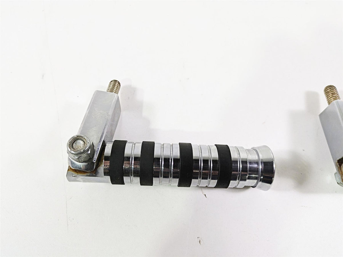 2009 Harley FLSTSB Cross Bones Rear Passenger Foot Peg Set {{ shop.shopifyCountryName }} - Mototech271