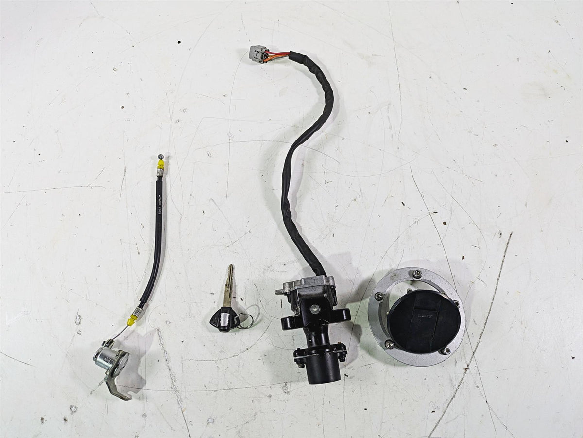 2016 Suzuki GSXR1000 Ignition Switch Key Lock Tank Cap Set 37101-40823 {{ shop.shopifyCountryName }} - Mototech271