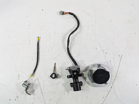 2016 Suzuki GSXR1000 Ignition Switch Key Lock Tank Cap Set 37101-40823 {{ shop.shopifyCountryName }} - Mototech271