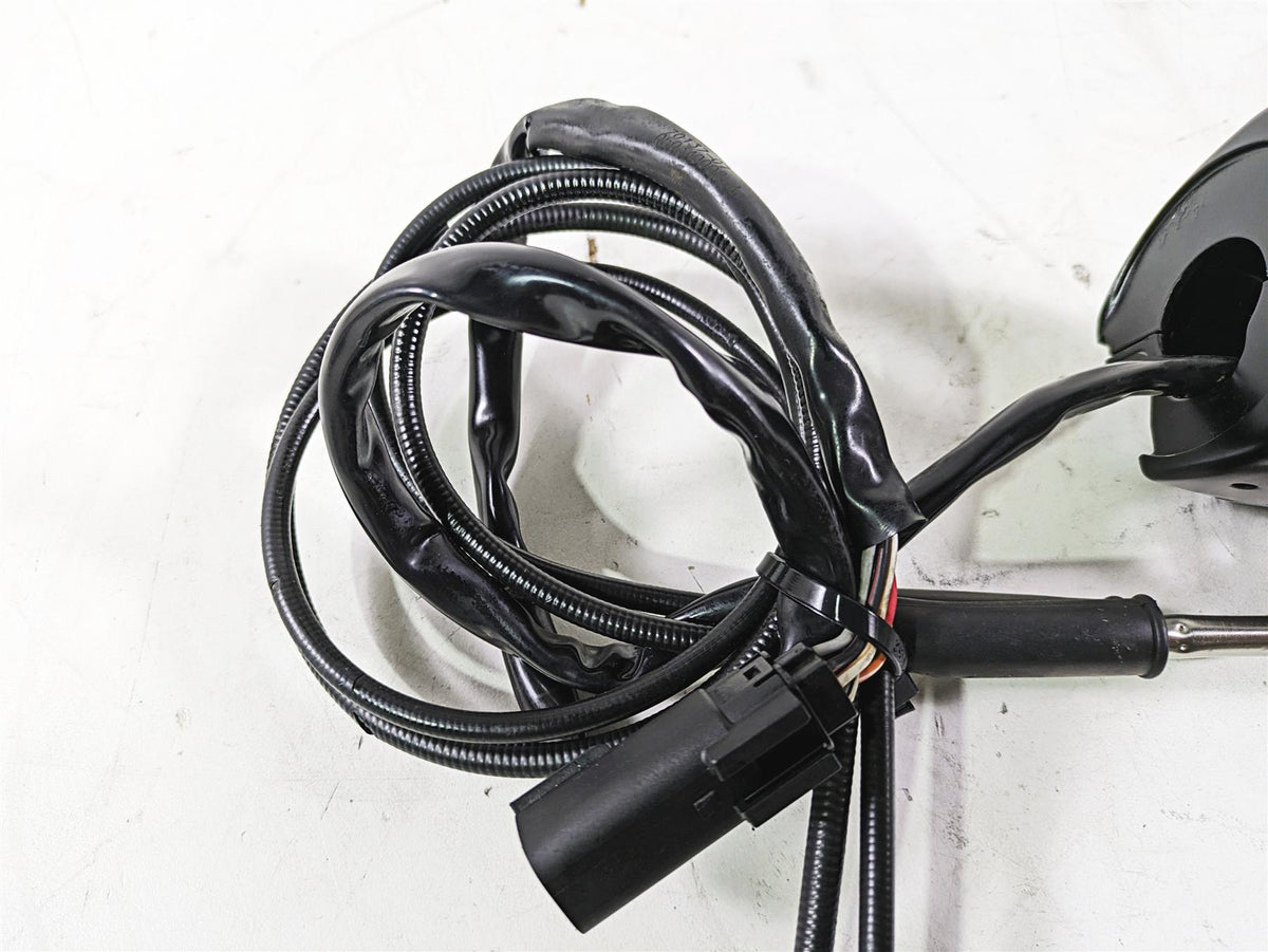 2013 Harley VRSCDX Night Rod Sp Right Hand Start Control Switch 71684-06A {{ shop.shopifyCountryName }} - Mototech271