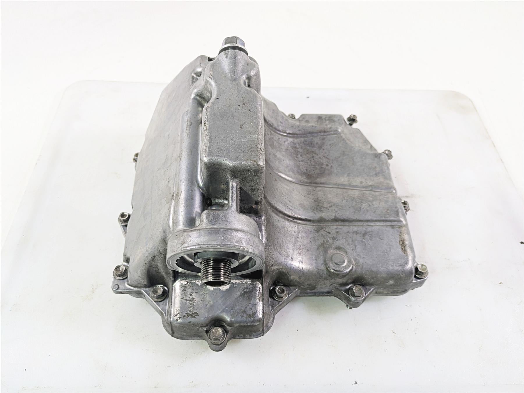 2016 Kawasaki ZX10R Ninja Oil Pan Lower Engine Cover 49034-0564 49034-0593 {{ shop.shopifyCountryName }} - Mototech271