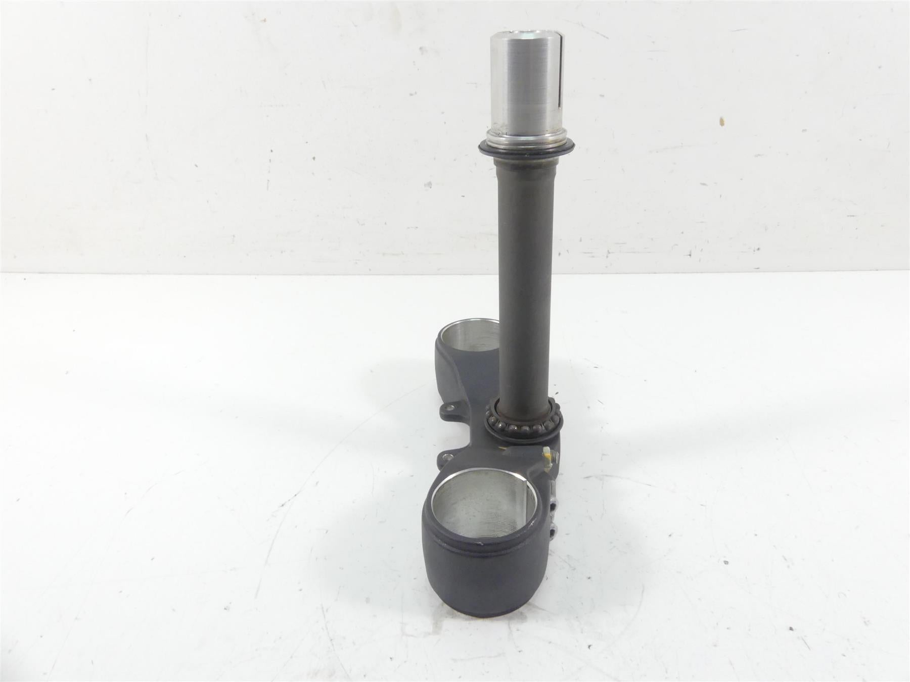 2018 Ducati Hypermotard 939 SP Lower Triple Tree 58mm For Ohlins Fork 34220762AA {{ shop.shopifyCountryName }} - Mototech271