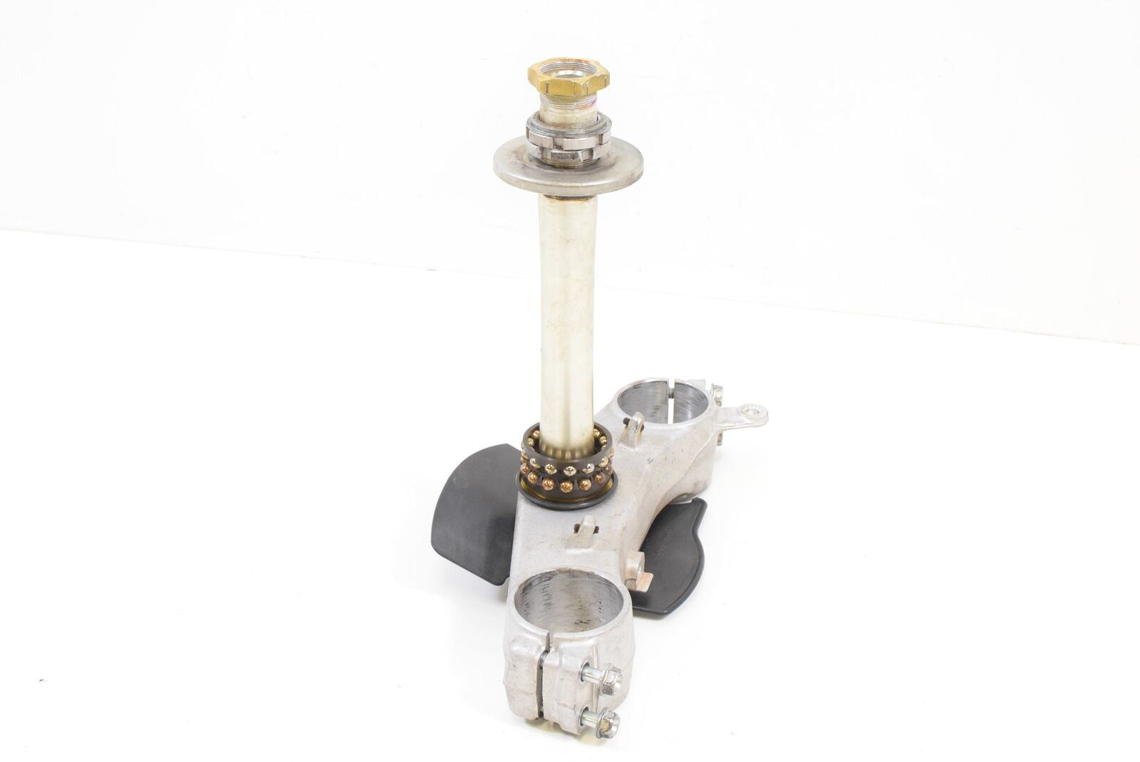 2006 Suzuki GSXR600 GSX-R600 Lower Triple Tree Steering Yoke 51410-01H00 {{ shop.shopifyCountryName }} - Mototech271