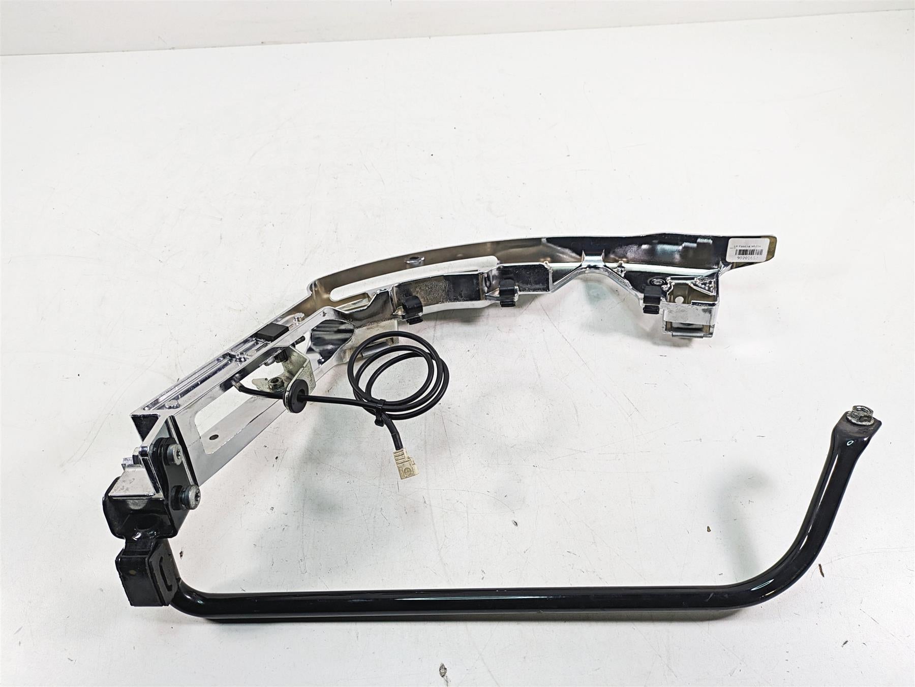 2020 Harley Touring FLHX Street Glide Left Chrome Saddlebag Support 90200501 {{ shop.shopifyCountryName }} - Mototech271