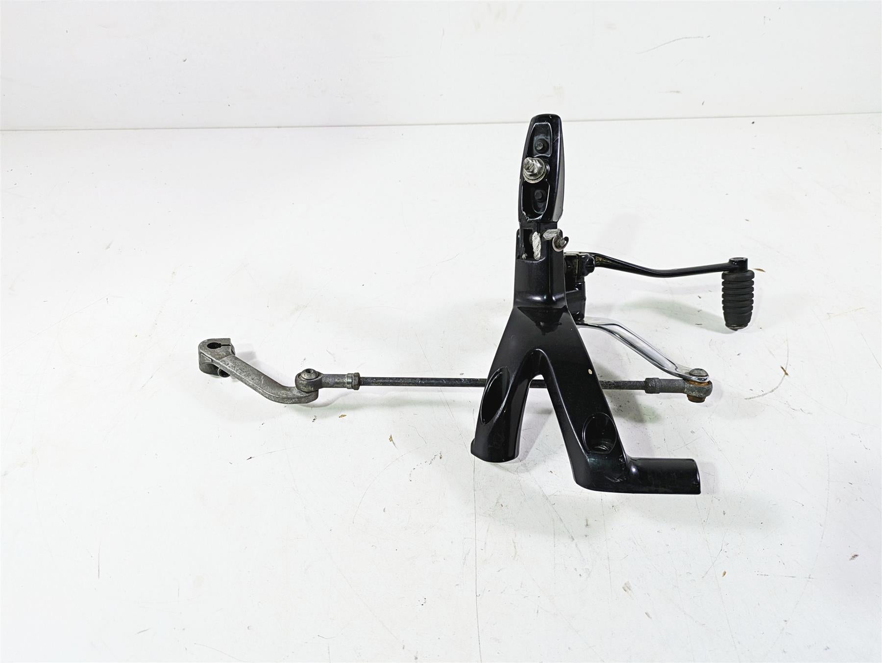 2018 Harley Softail FXFBS Fat Bob Left Rider Footpeg & Shifter 33600134 33600211 {{ shop.shopifyCountryName }} - Mototech271