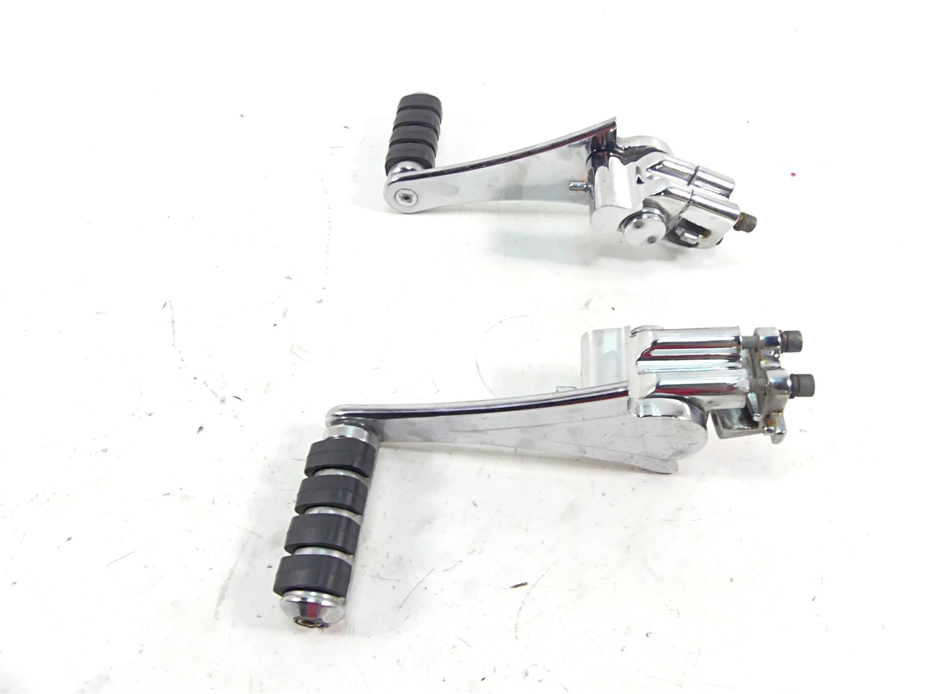 2011 Harley Touring FLTRX Road Glide Kuryakyn Adjustable Passenger Peg Set 4353 {{ shop.shopifyCountryName }} - Mototech271