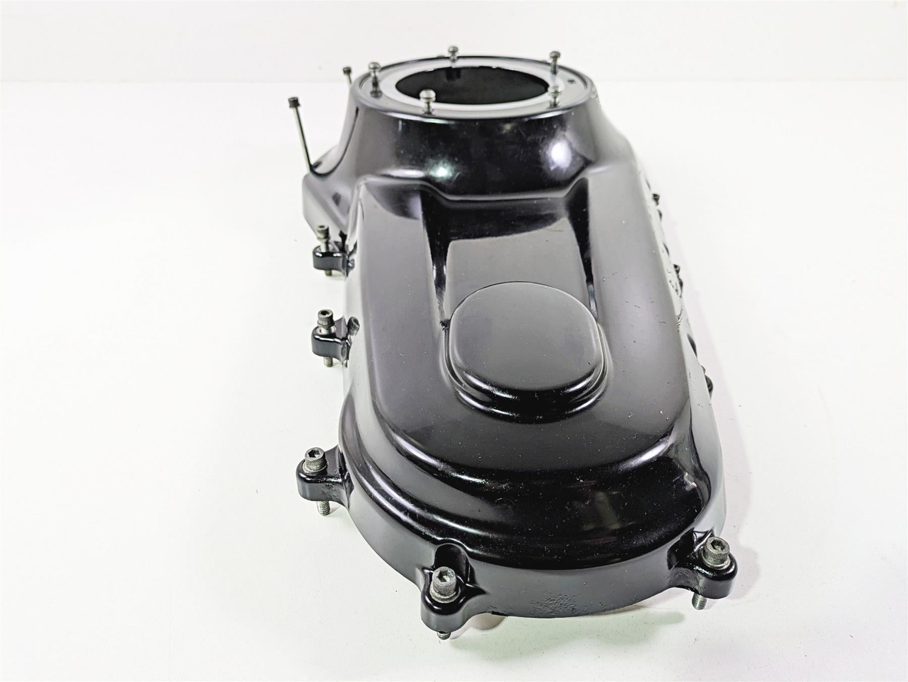 2018 Harley FLHCS Softail Heritage 115th Outer Primary Clutch Cover M8 25700559 {{ shop.shopifyCountryName }} - Mototech271