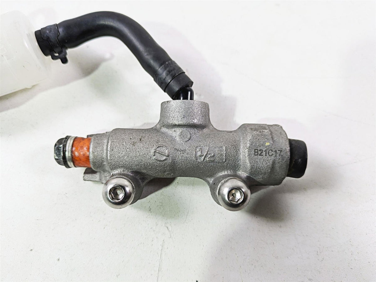 2021 Kawasaki Z900 ZR900 Rear Brake Master Cylinder 43015-0650 {{ shop.shopifyCountryName }} - Mototech271