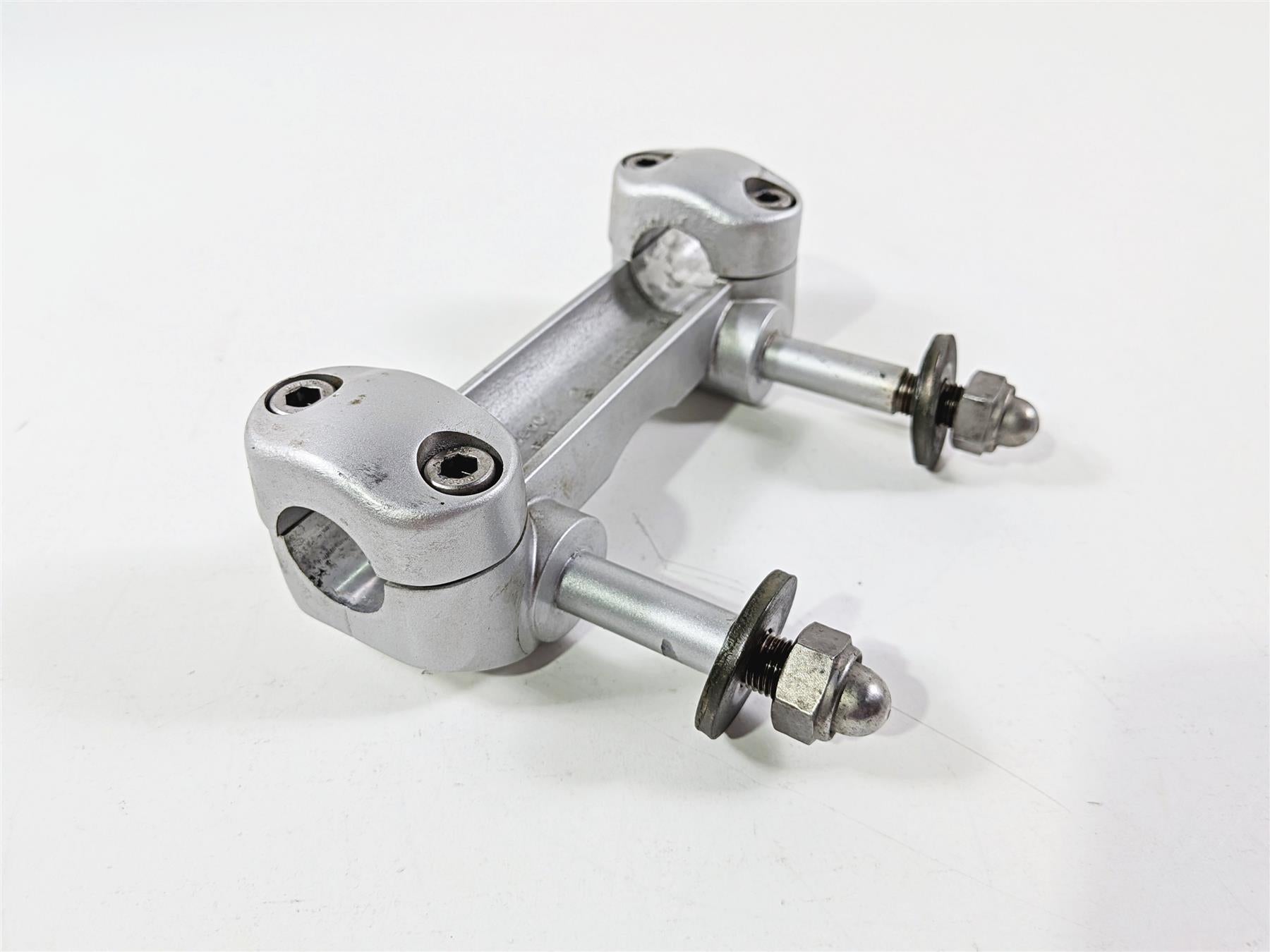 2006 Yamaha XVZ1300 Royal Star Handle Bar Riser Holder Carrier 1D6-23442-00 {{ shop.shopifyCountryName }} - Mototech271