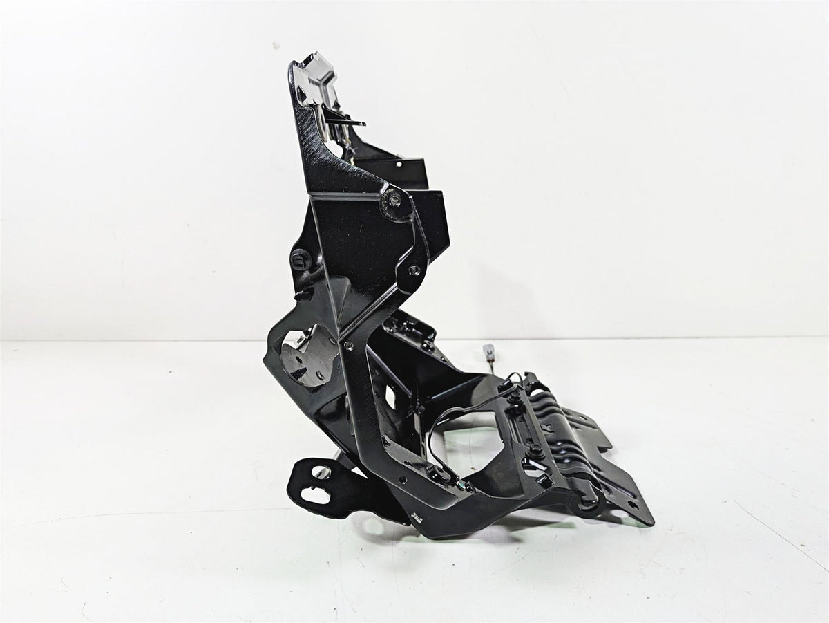 2019 Indian Chieftain Limited Front Fairing Stay Holder Bracket 1024169 1025003 {{ shop.shopifyCountryName }} - Mototech271