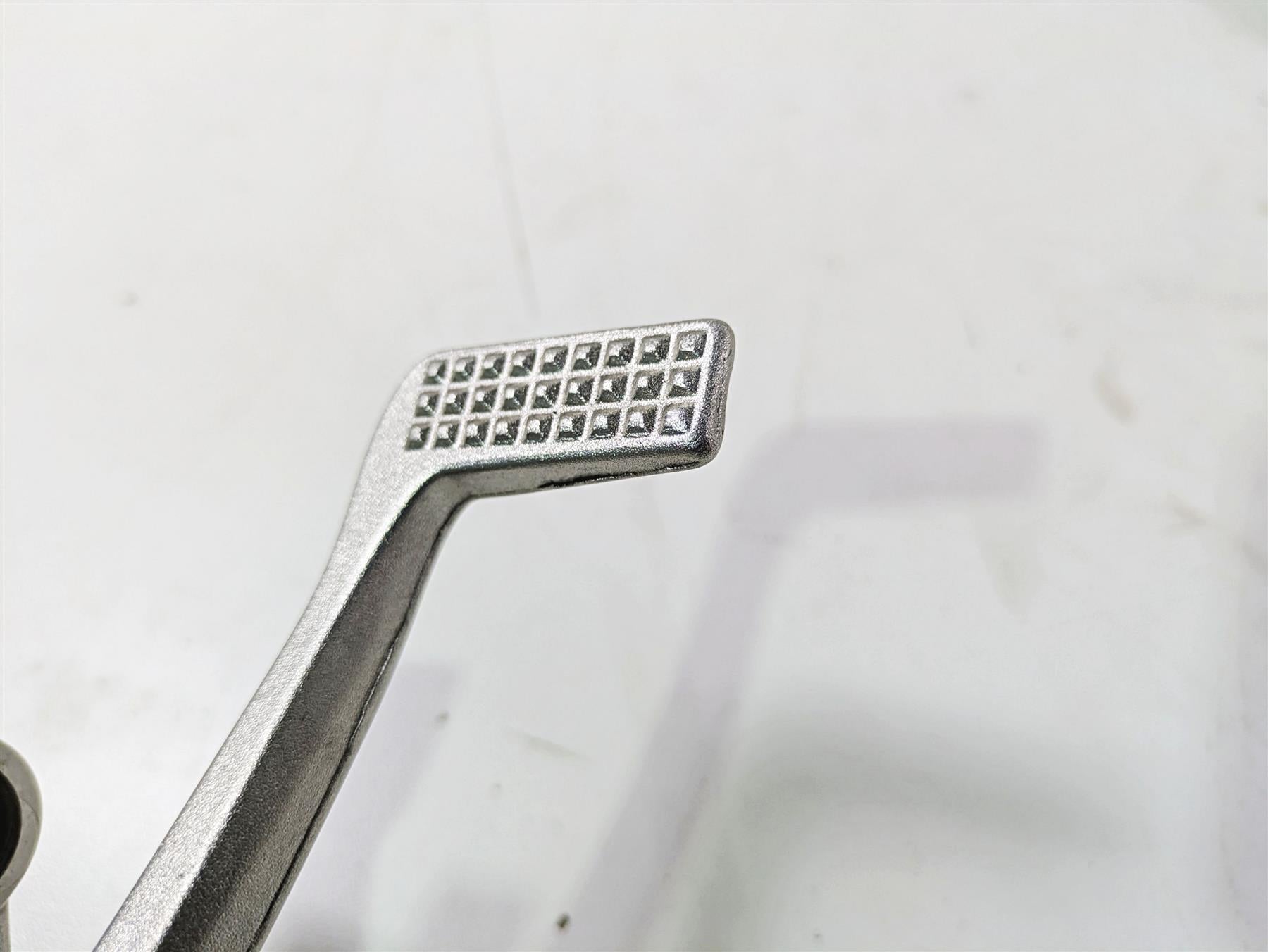 2019 BMW S1000XR K49 Right Rider Footpeg & Brake Pedal Set - Read 46718553836 {{ shop.shopifyCountryName }} - Mototech271