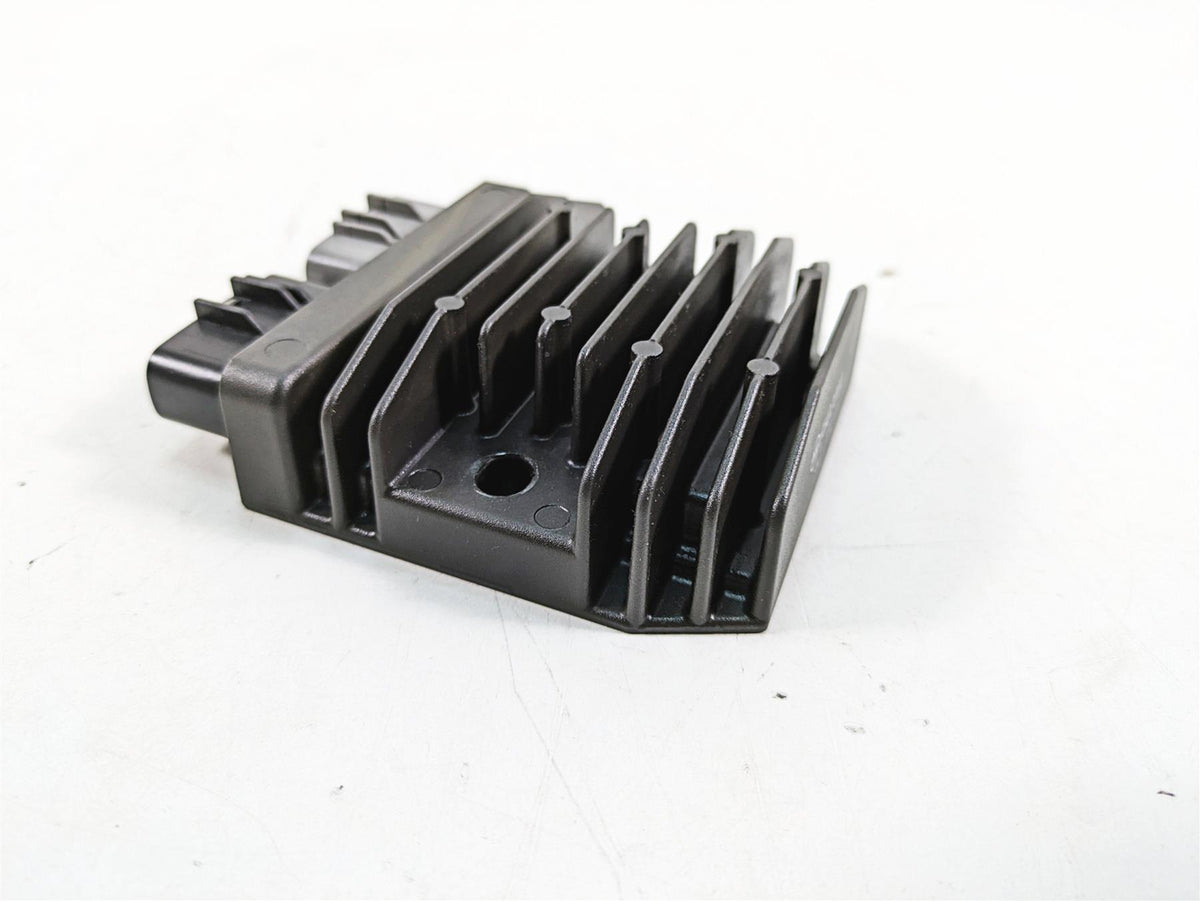 2016 Ducati Panigale 1299 S Rectifier Voltage Regulator 54040301B FH020AA {{ shop.shopifyCountryName }} - Mototech271