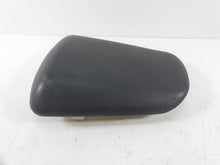 Load image into Gallery viewer, 2001 Kawasaki ZX600J2 ZX6R Ninja Rear Passenger Saddle Seat 53001-1866
