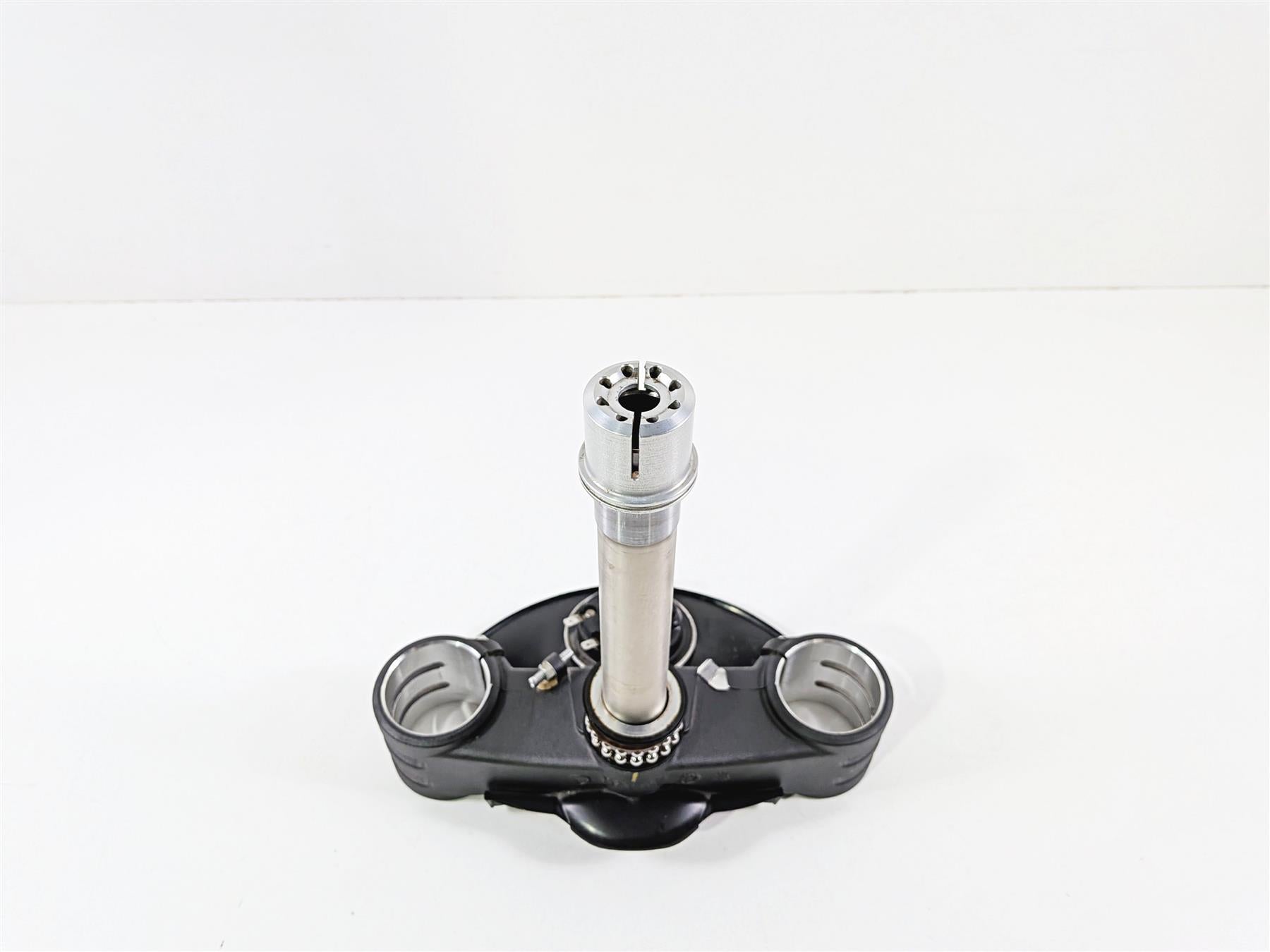 2019 Ducati Panigale V4S V4 S Corse Lower Triple Tree Ohlins -Read 34230691A {{ shop.shopifyCountryName }} - Mototech271