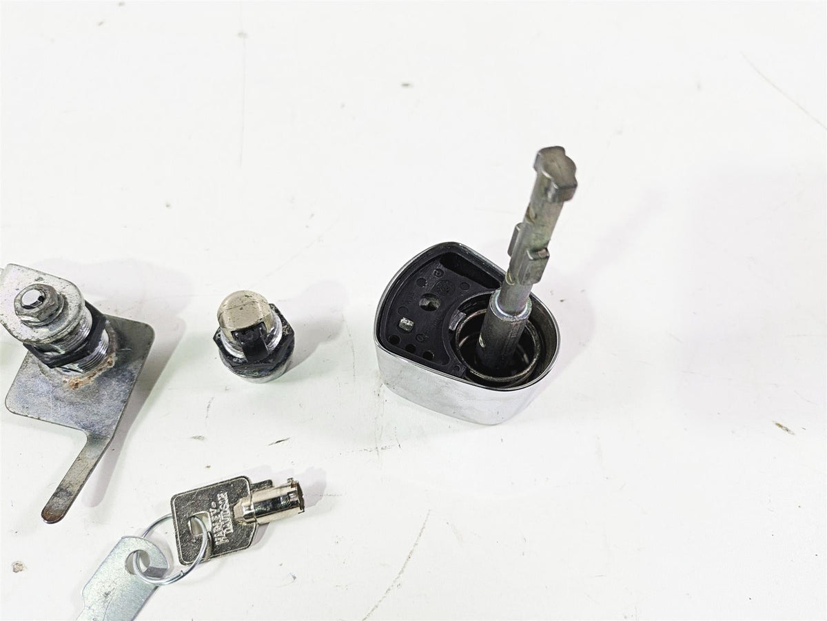2008 Harley Touring FLHTP Electra Glide Ignition Switch Knob + Key Lock 71532-03 {{ shop.shopifyCountryName }} - Mototech271