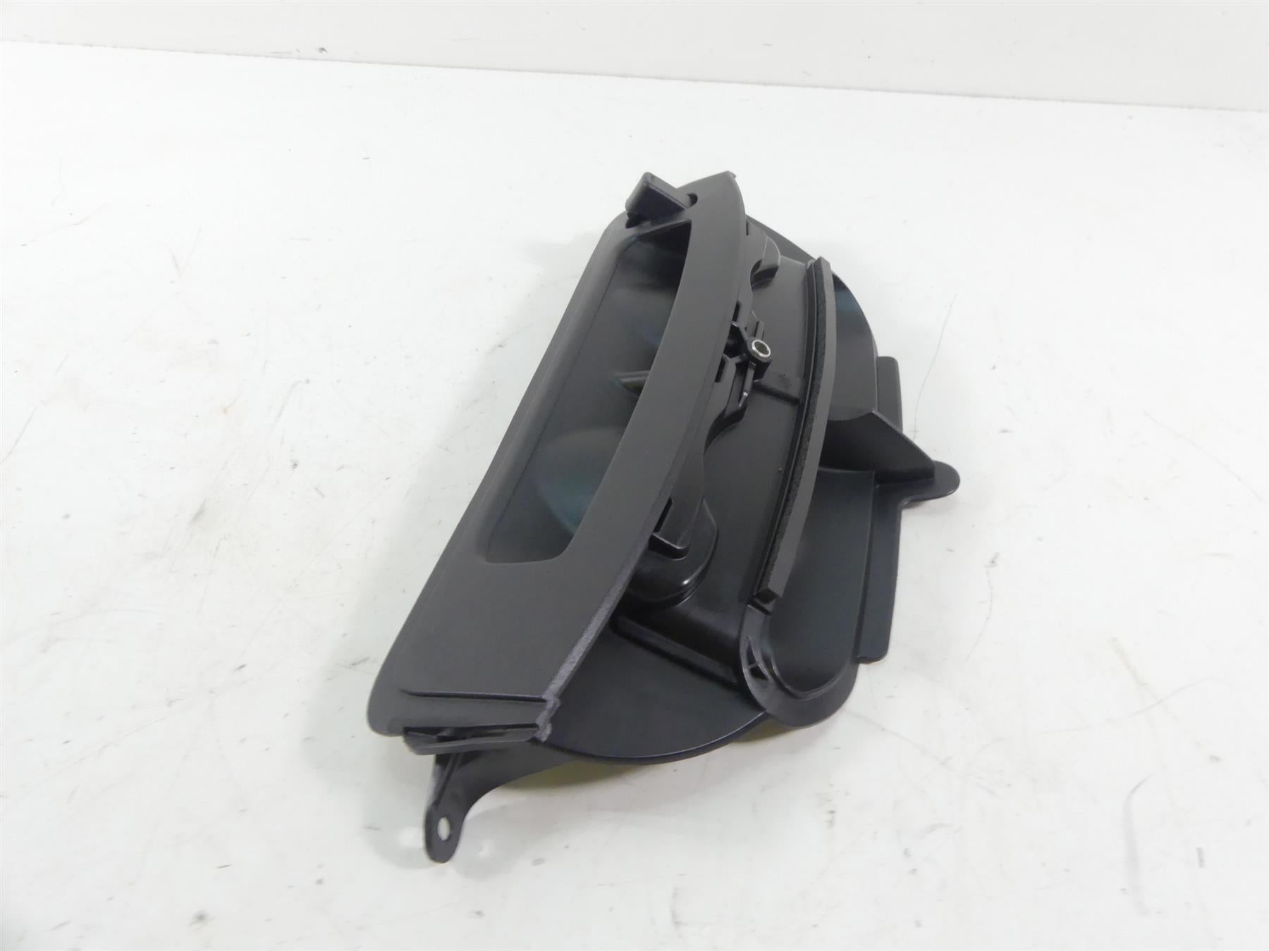 2014 Harley Touring FLHX Street Glide Front Fairing Air Duct Inlet Vent 29200003 {{ shop.shopifyCountryName }} - Mototech271