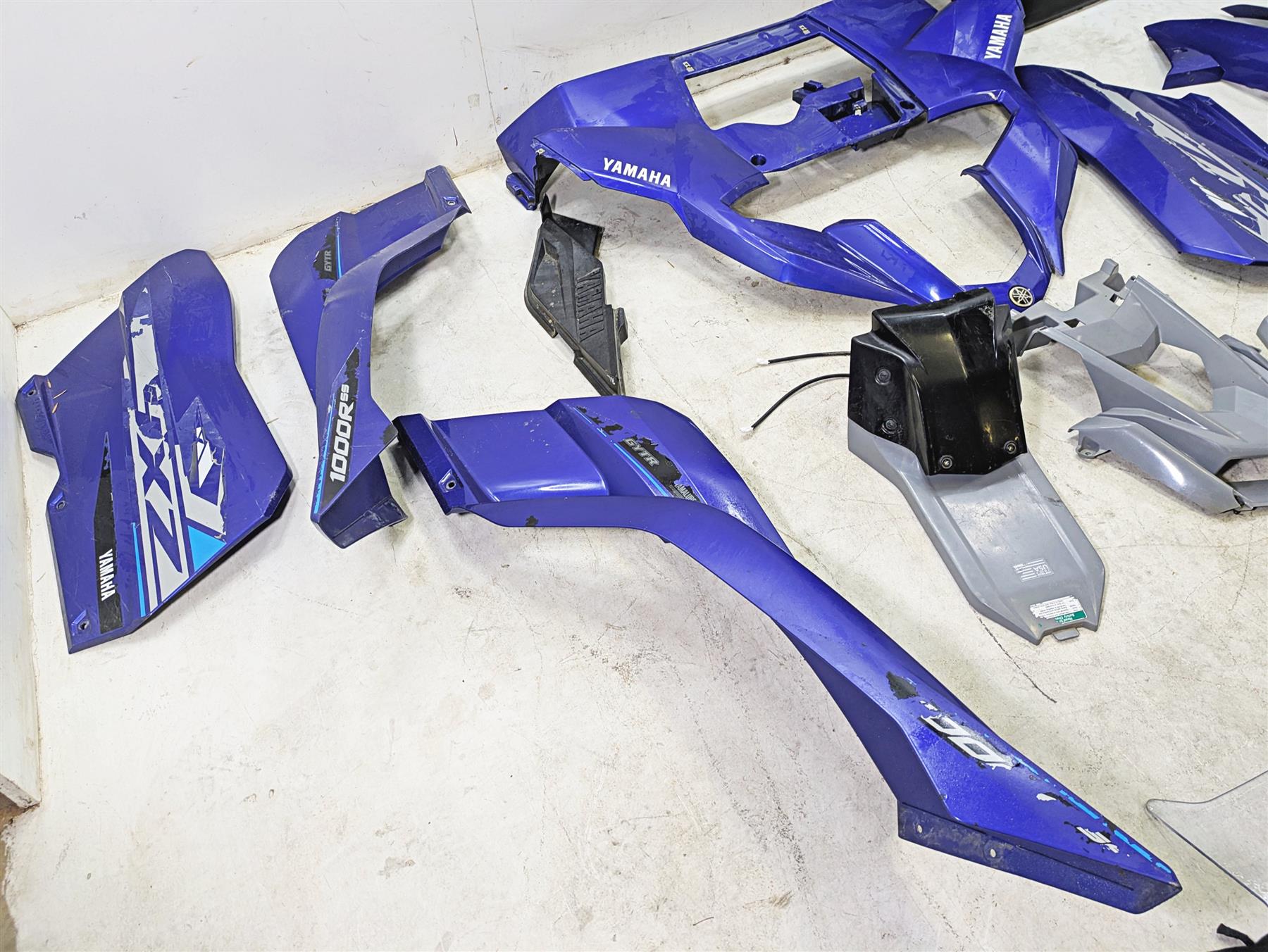 2020 Yamaha YXZ1000 R SS XTR Outer Plastic Fairing Cover Fender Hood 2HC-F1511 {{ shop.shopifyCountryName }} - Mototech271
