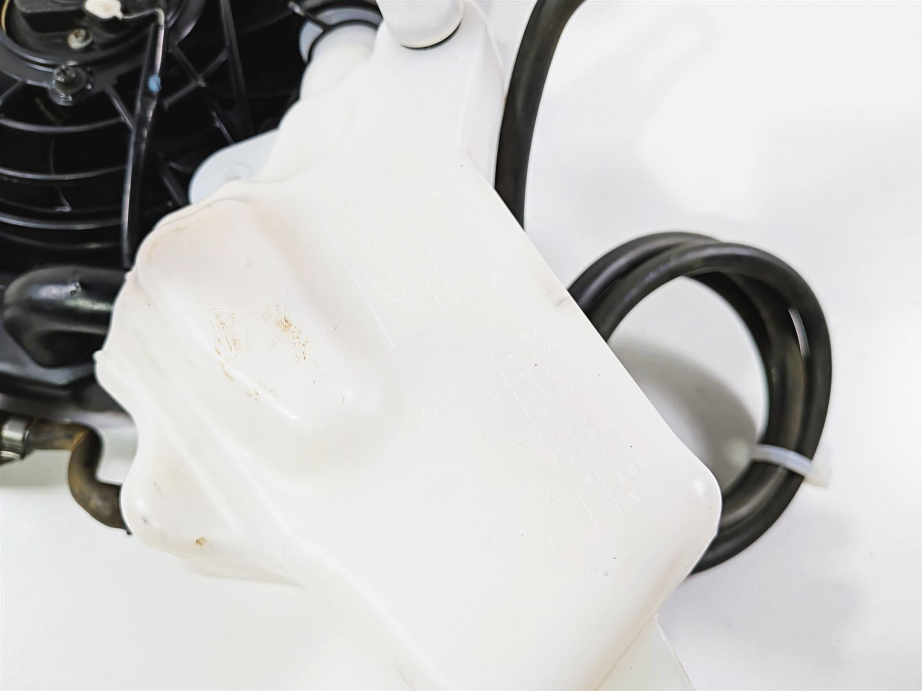 2022 Triumph Tiger 900 GT Pro Right Radiator Fan Reservoir Hoses T2104600 {{ shop.shopifyCountryName }} - Mototech271