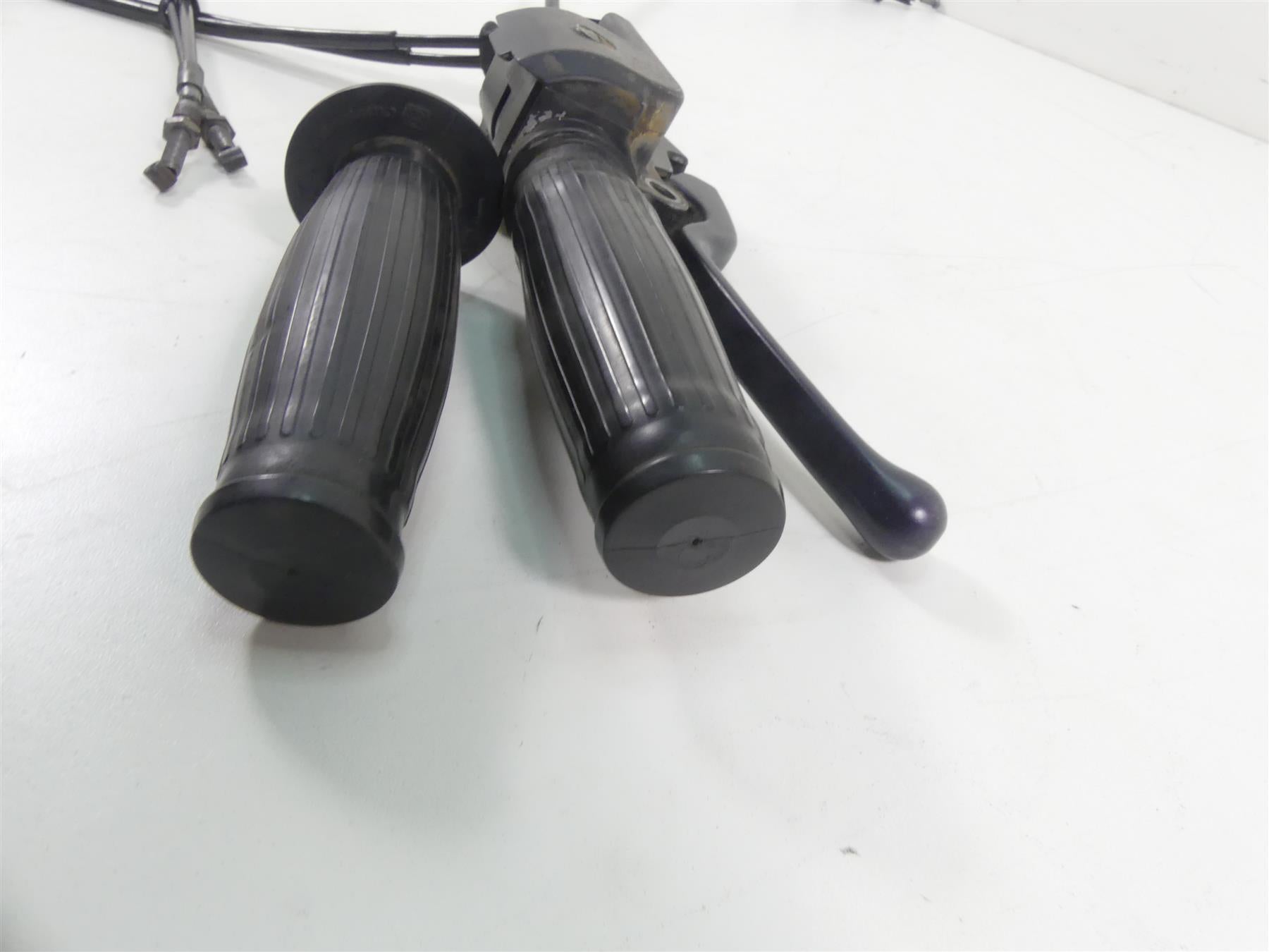 1978 BMW R100 S (2474) Hand Brake Lever & Throttle Grip Set 32721234846 {{ shop.shopifyCountryName }} - Mototech271