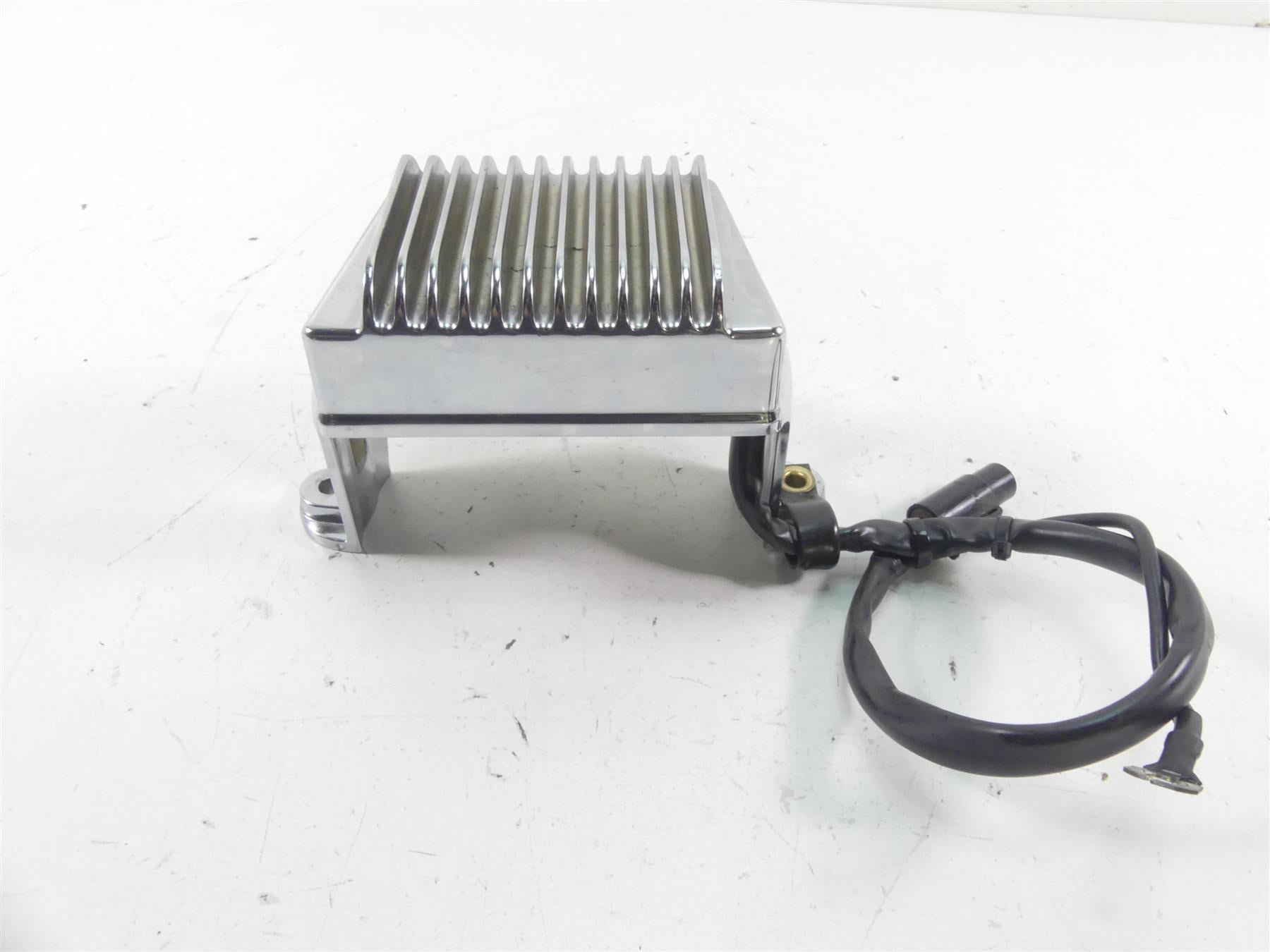2005 Harley Touring CVO FLHTCSE Electra Glide Chrome Rectifier 74622-04 {{ shop.shopifyCountryName }} - Mototech271