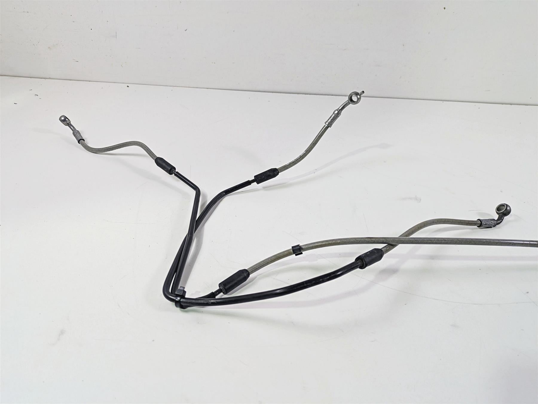 2016 BMW R1200RT K52 Rear Abs Brake Line Set 34328541830 34328541831 {{ shop.shopifyCountryName }} - Mototech271