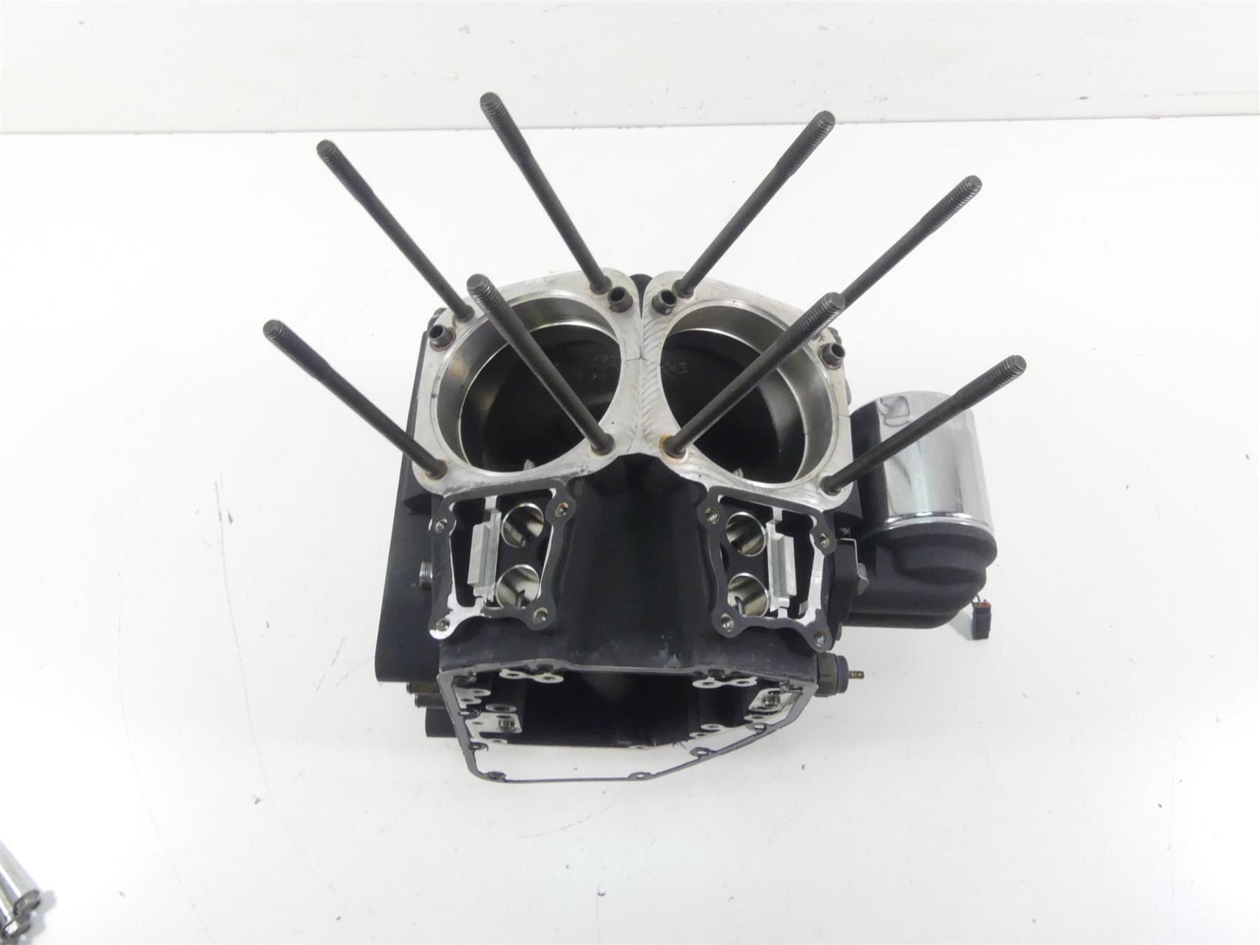 2002 Harley Touring FLHRCI Road King Crankcase Engine Crank Case Set 24597-99 {{ shop.shopifyCountryName }} - Mototech271