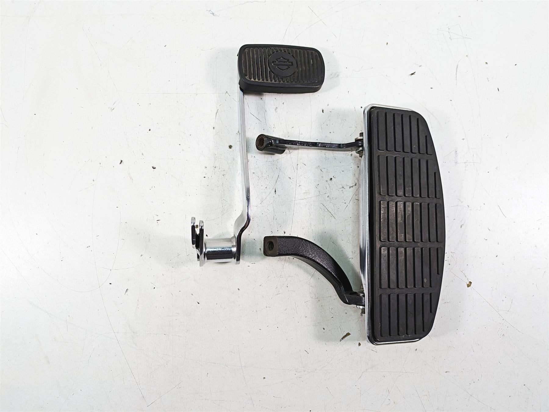 2008 Harley FLHTCU Electra Glide Right Floorboard Footpeg + Brake Lever 50518-83 {{ shop.shopifyCountryName }} - Mototech271