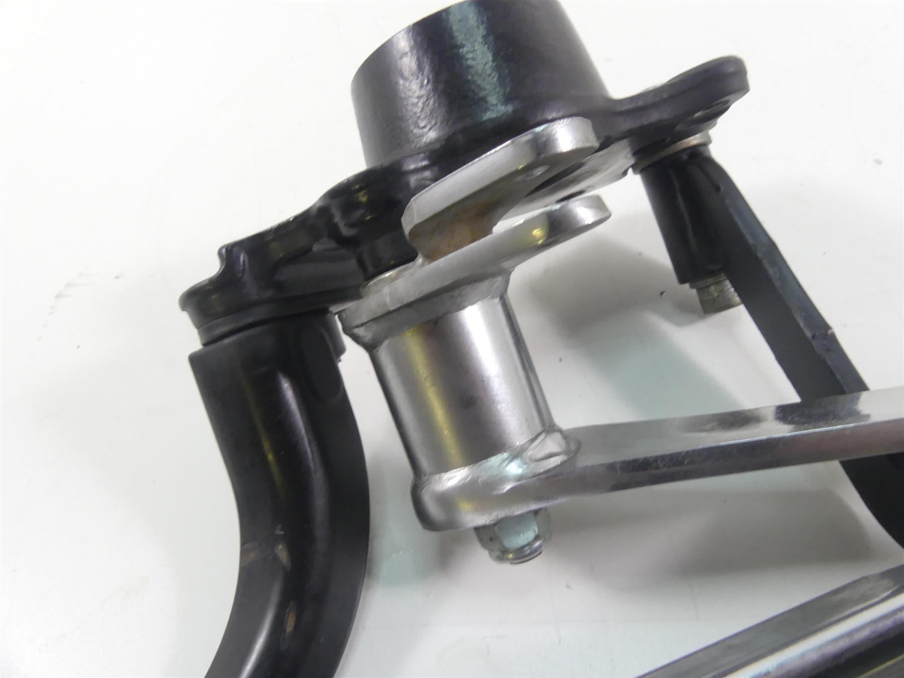 2014 Harley Touring FLHTK Electra Glide Right Floor Board Brake Pedal 50621-06 {{ shop.shopifyCountryName }} - Mototech271