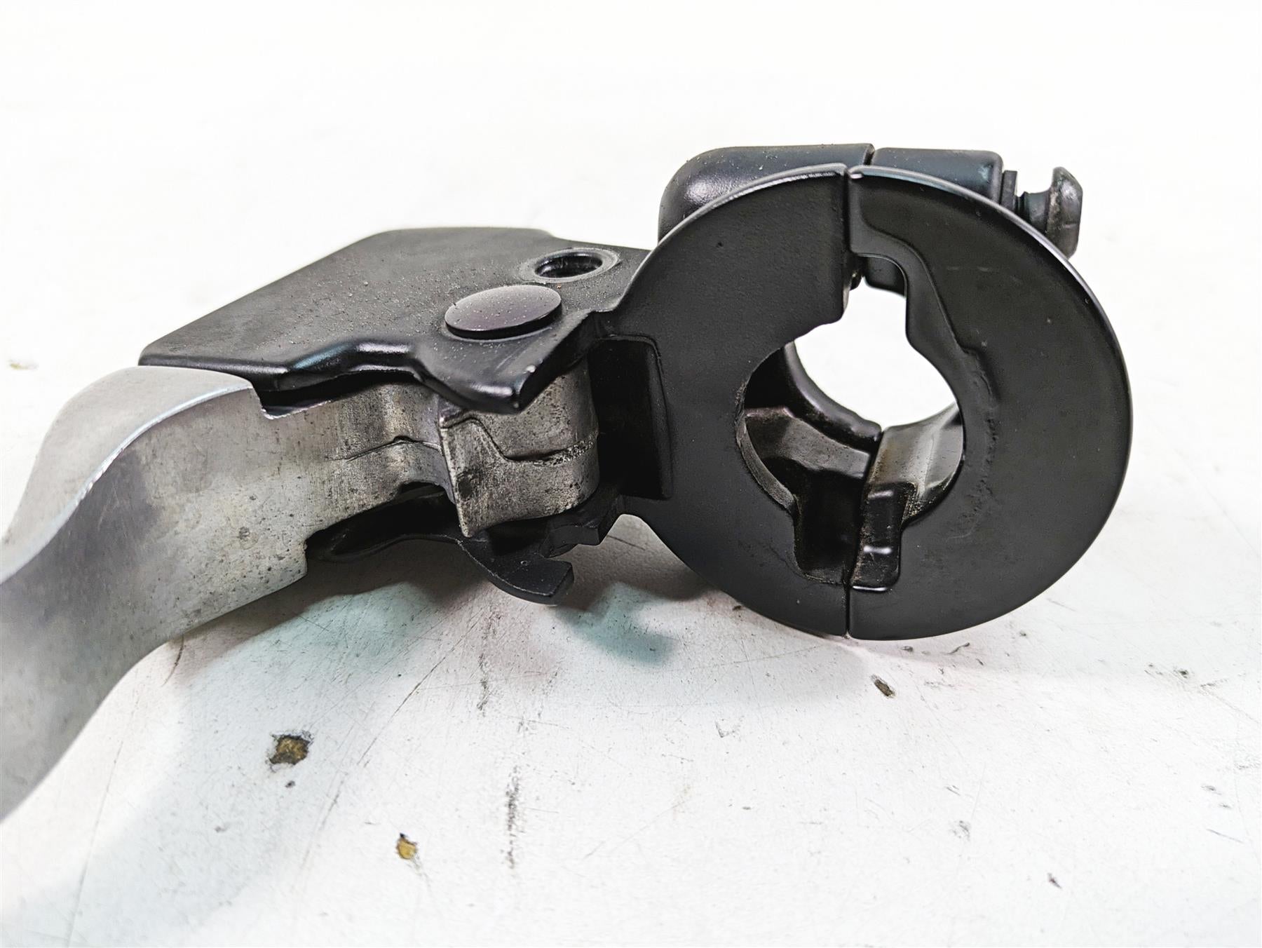 2011 Harley Touring FLHR Road King Clutch Perch & Lever 38700-08A 45080-08A {{ shop.shopifyCountryName }} - Mototech271