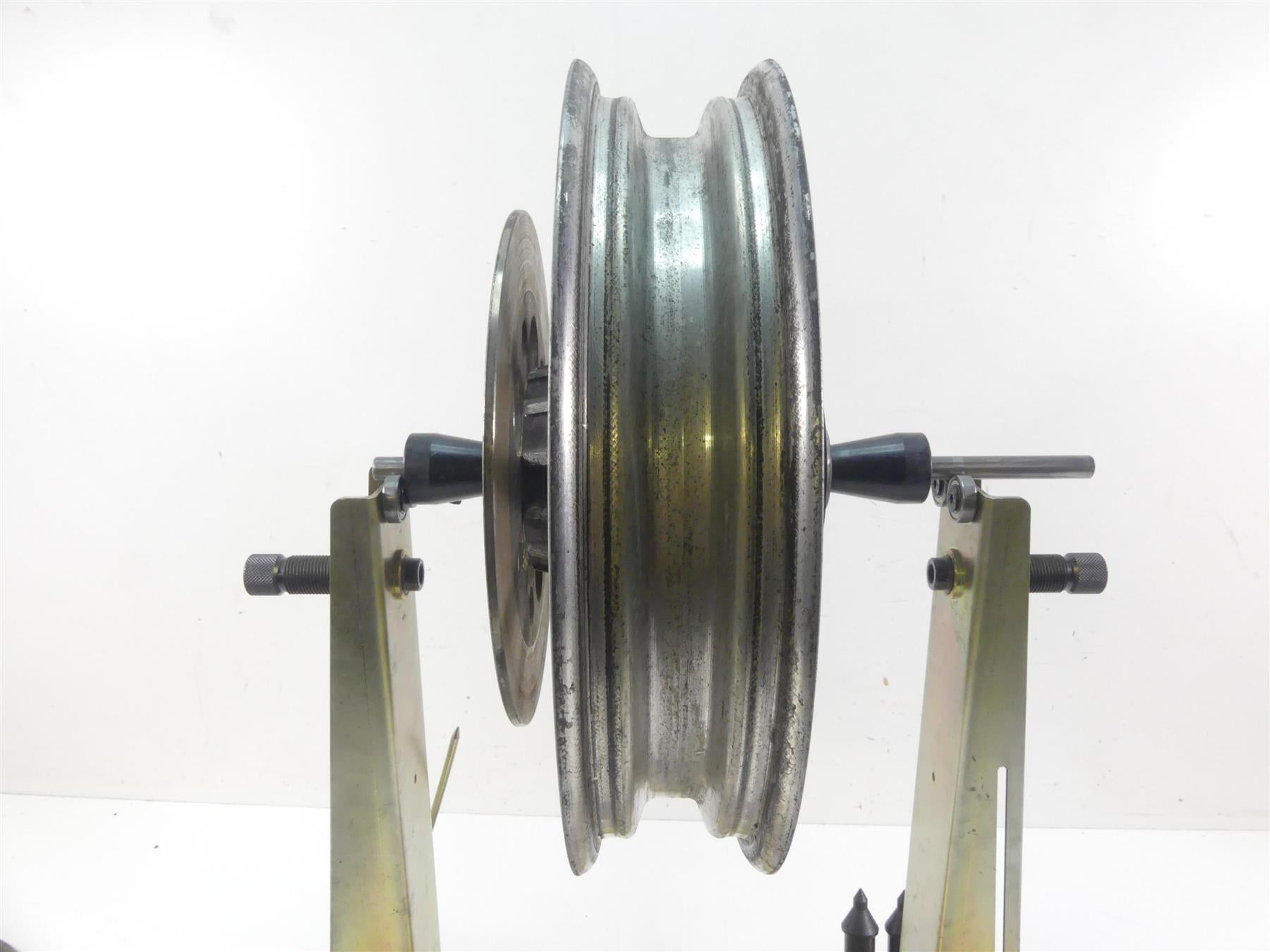 1999 Harley Dyna FXDS Convertible Straight Rear 13 Spoke Wheel 16x3 41012-96 {{ shop.shopifyCountryName }} - Mototech271