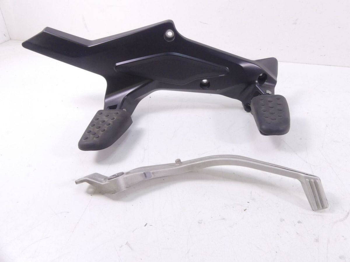2018 BMW K1600 Bagger Right Side Footpeg Foot Peg Brake Pedal Set 46718559650 {{ shop.shopifyCountryName }} - Mototech271