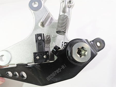 2018 BMW R nineT Urban GS K33 Right Footpeg & Brake Pedal 46718558718 {{ shop.shopifyCountryName }} - Mototech271