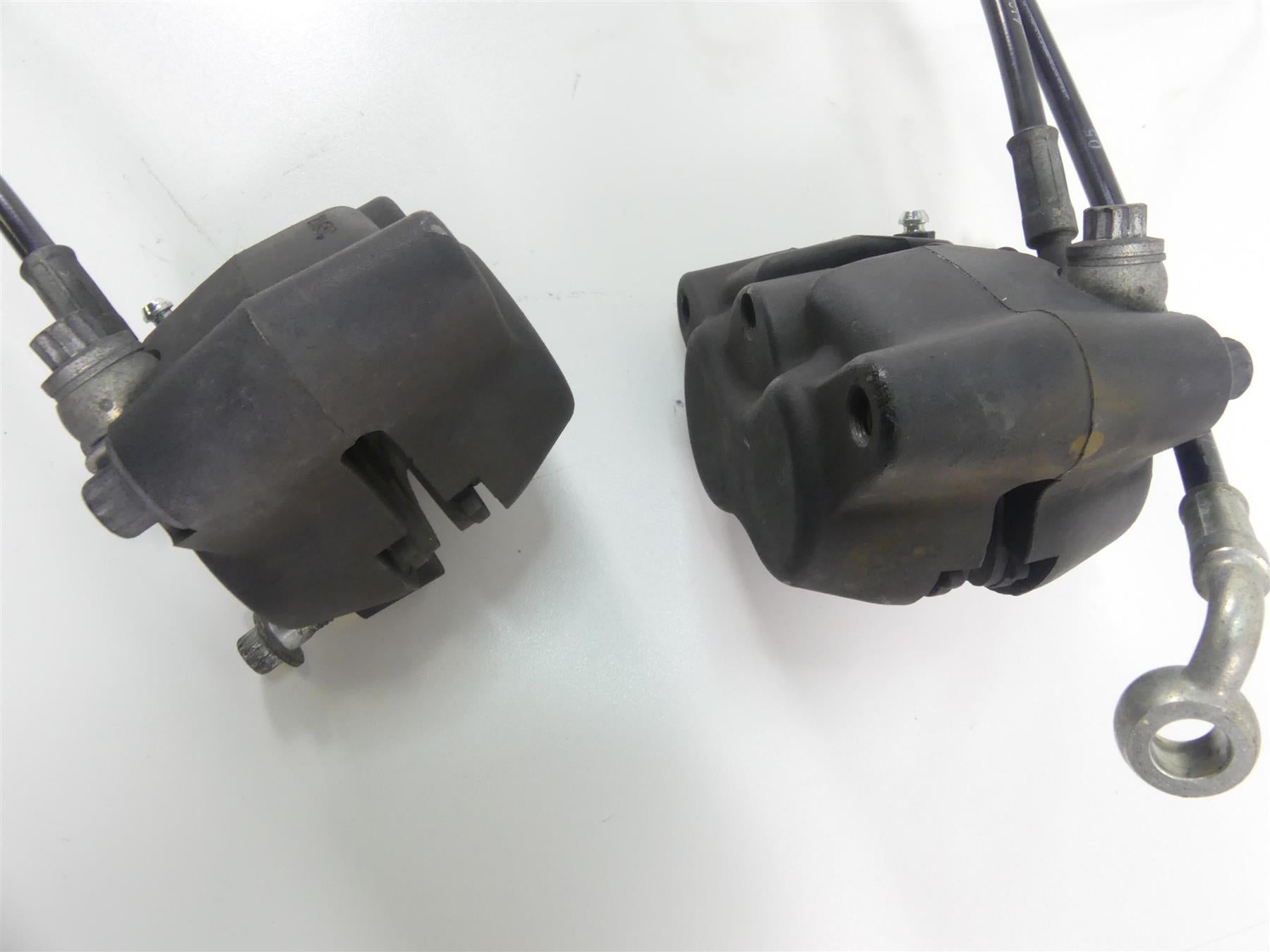 2016 Harley FXDL Dyna Low Rider Front Brake Caliper Set 41300001 41300002 {{ shop.shopifyCountryName }} - Mototech271