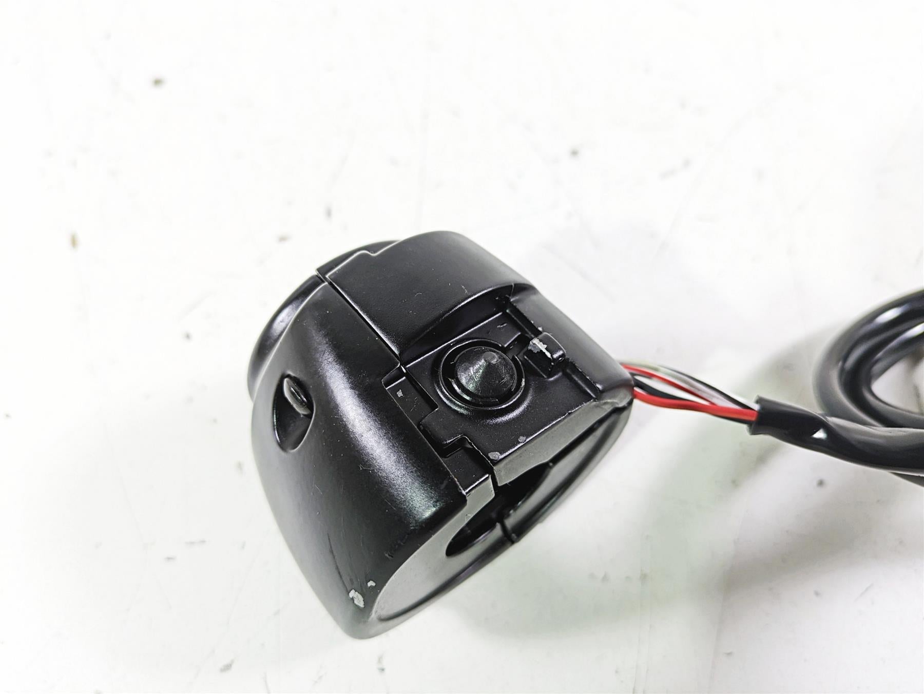 2021 Harley Softail FLSL Slim Left Hand Control Switch 71500292 {{ shop.shopifyCountryName }} - Mototech271