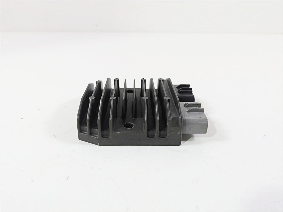 2014 Yamaha YZFR1 R1 RN22 Rectifier Voltage Regulator 1D7-81960-01-00 FH012AA {{ shop.shopifyCountryName }} - Mototech271
