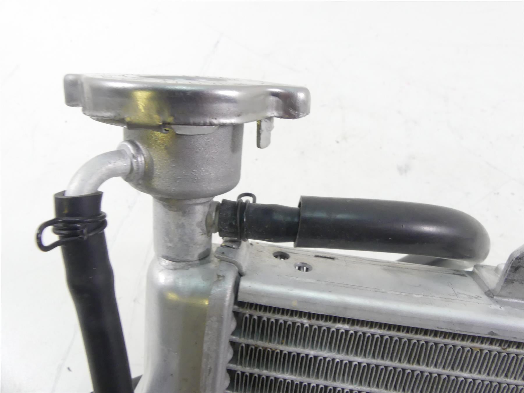 2020 Ducati Panigale V2 Upper Coolant Radiator - Straight No Leaks 54841201A {{ shop.shopifyCountryName }} - Mototech271