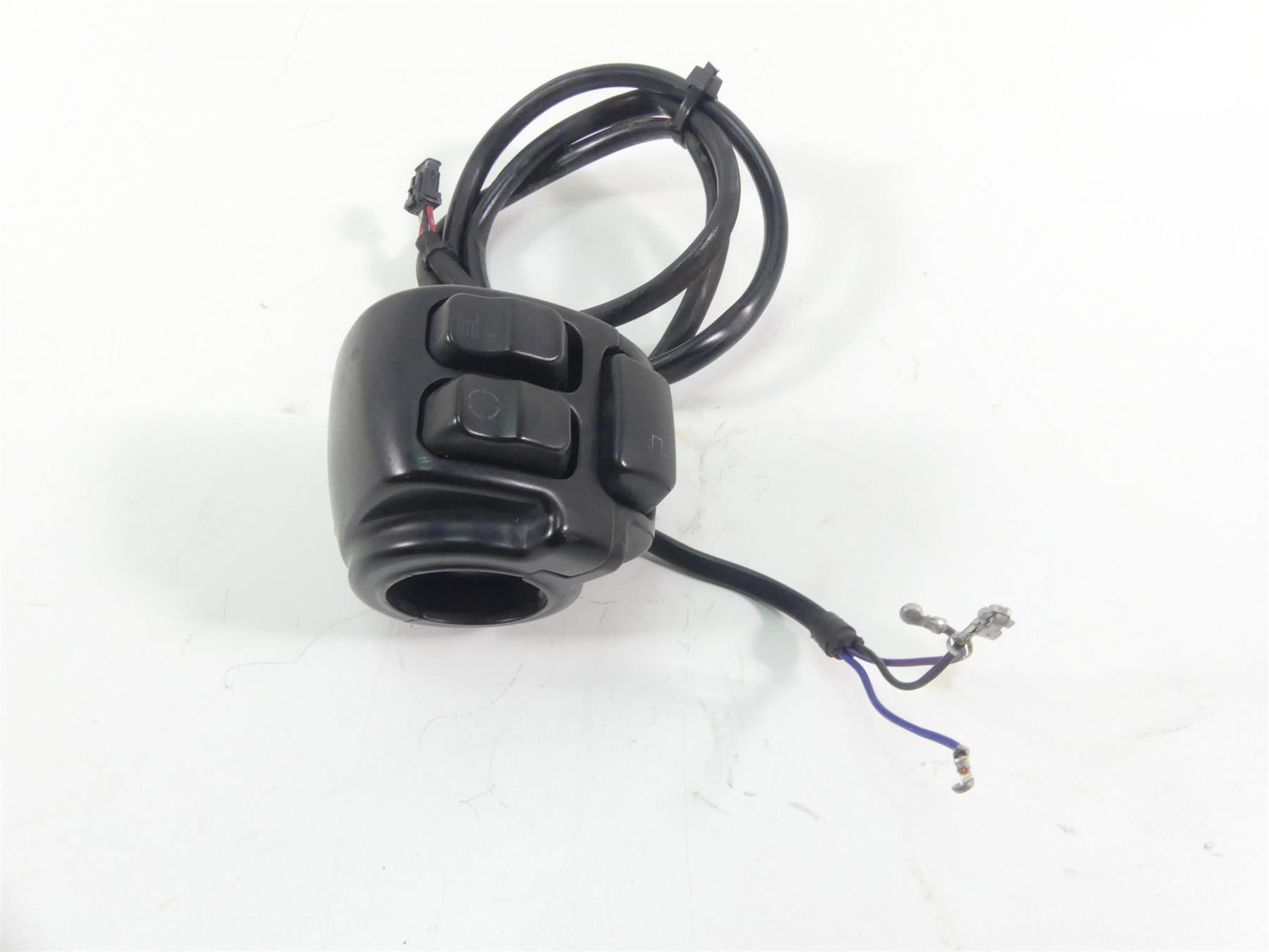 2016 Harley FXDL Dyna Low Rider Left Hand Blinker Light Control Switch 71500372 {{ shop.shopifyCountryName }} - Mototech271