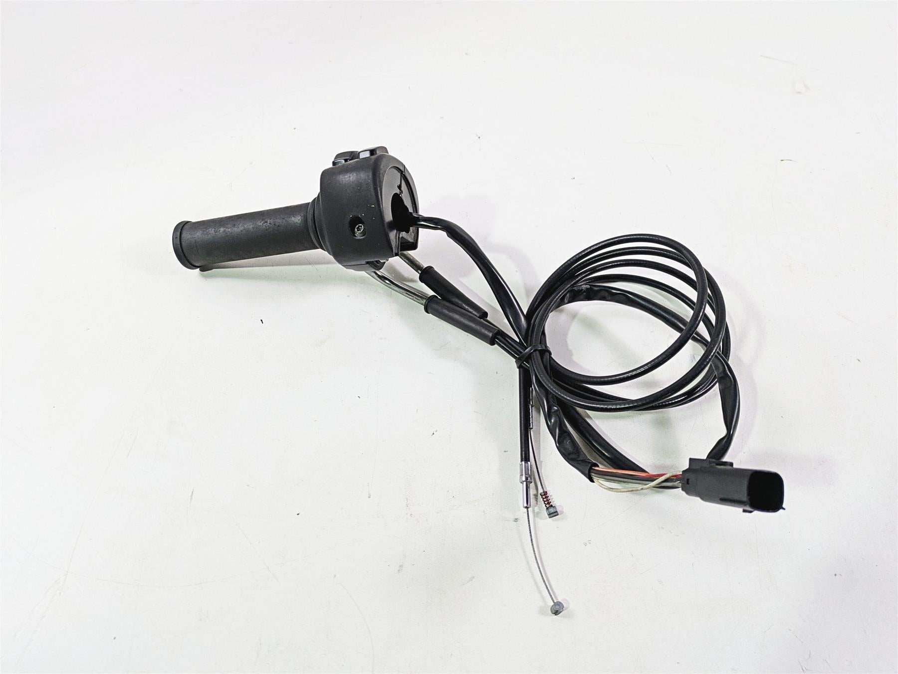 2008 Harley FXDL Dyna Low Rider 105TH Right Hand Control Switch 71591-00 {{ shop.shopifyCountryName }} - Mototech271