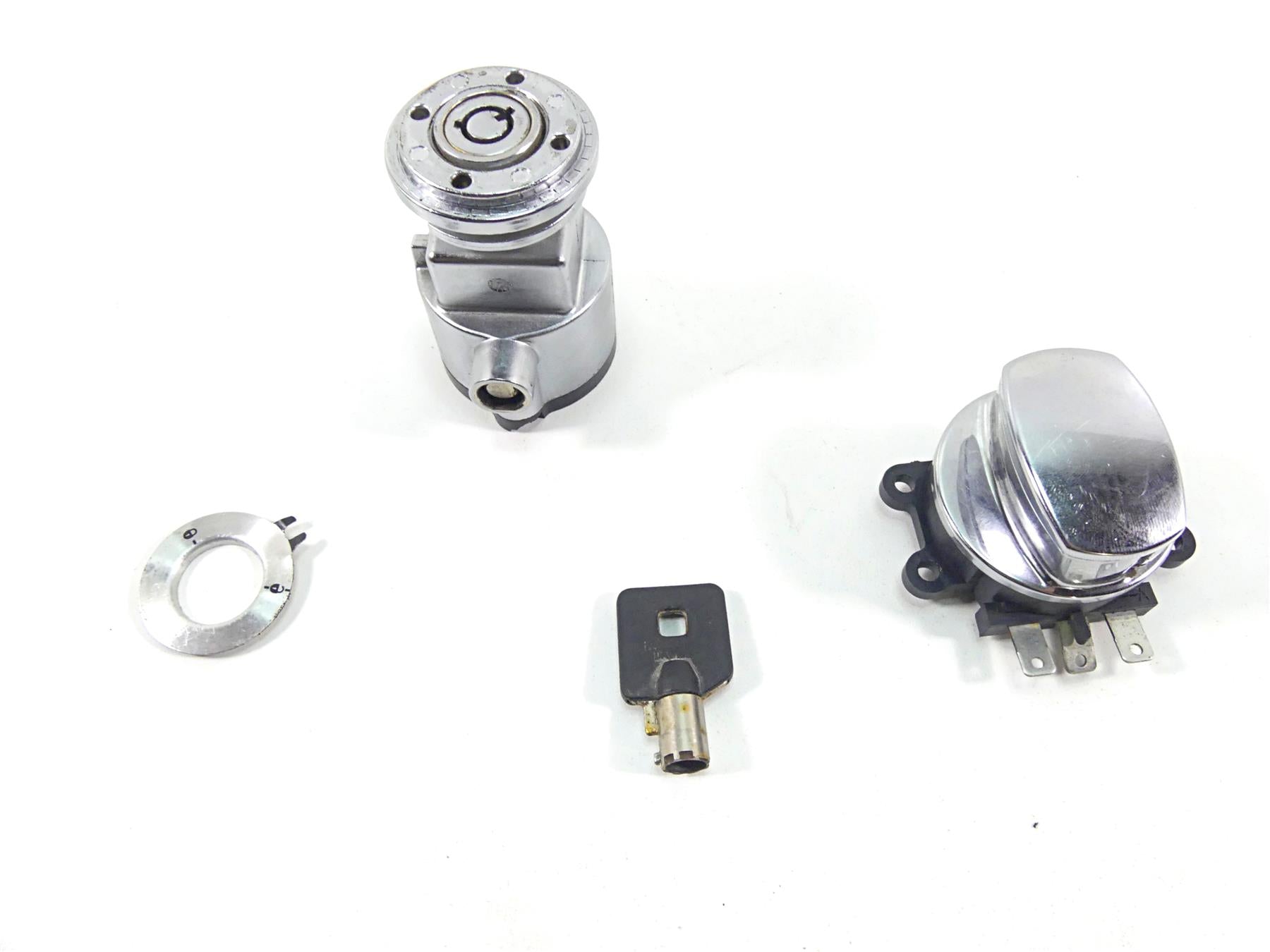2010 Harley FXDF Dyna Fat Bob Ignition Switch Steering Lock Set 71430-06B {{ shop.shopifyCountryName }} - Mototech271