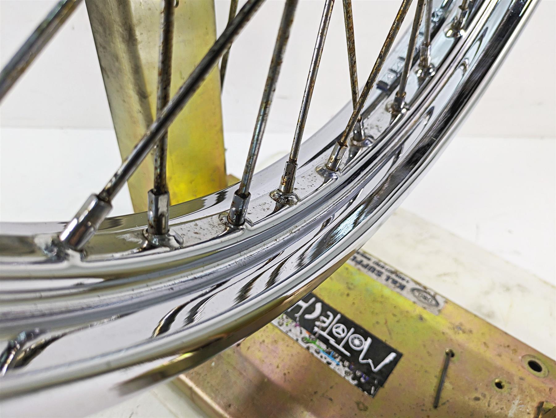 2007 Harley Sportster XL1200 C Straight 21x2.15 Front Wheel Rim 43557-05A {{ shop.shopifyCountryName }} - Mototech271