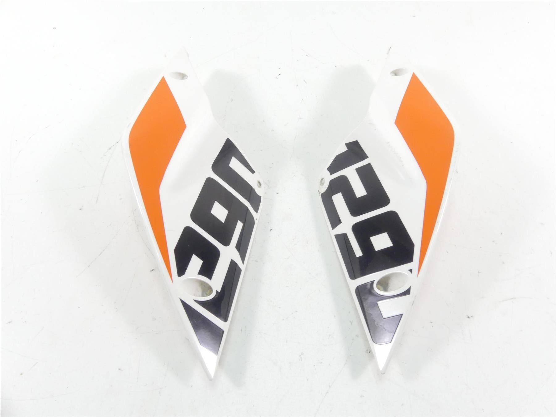 2016 KTM 1290 Superduke R Rear Tail Side Cover Fairing Set 61308042000 {{ shop.shopifyCountryName }} - Mototech271