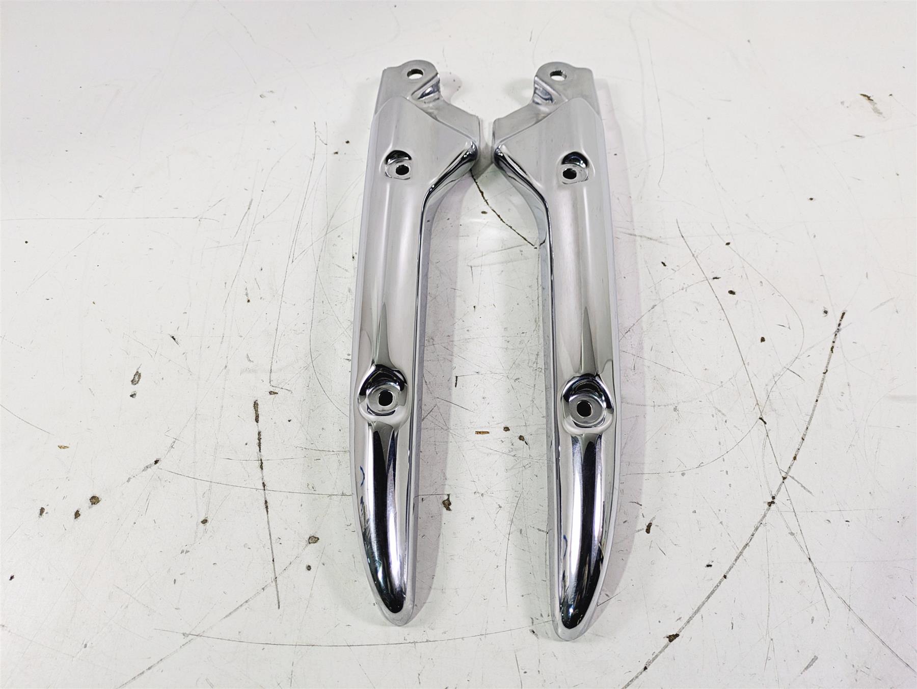 2002 Honda GL1500 CD Valkyrie Deluxe Rear Fender Struts Braces Set 77330-MZ0-A40 {{ shop.shopifyCountryName }} - Mototech271