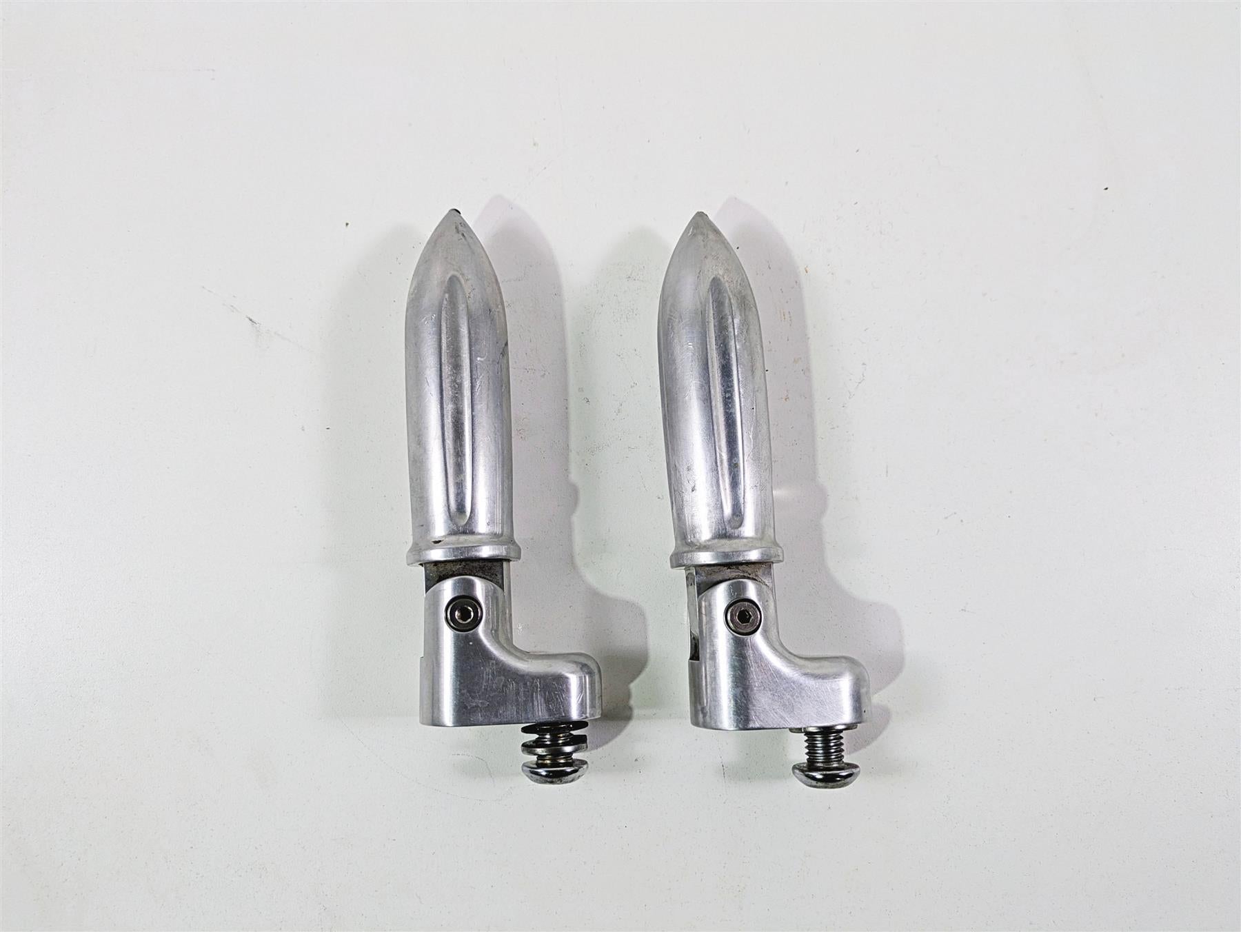 2004 Big Dog Chopper Rear Passenger Foot Peg Rest Set 163-000019-02 {{ shop.shopifyCountryName }} - Mototech271