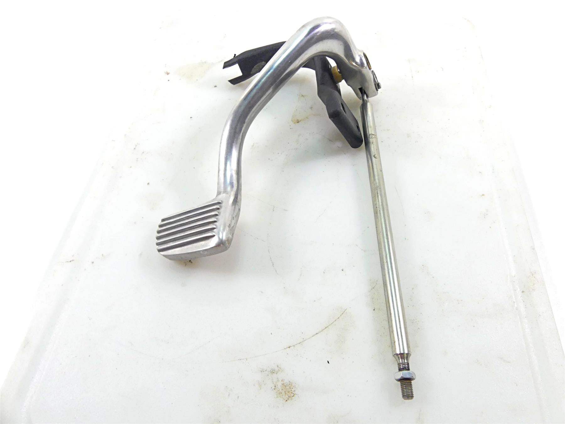 2017 Harley Dyna FXDB Street Bob Front Right Mid Peg Mount Brake Pedal 50666-07 {{ shop.shopifyCountryName }} - Mototech271