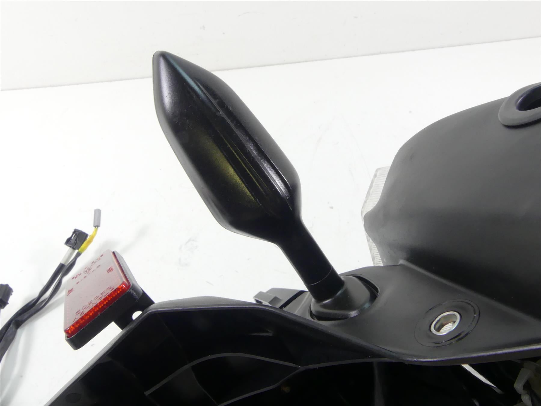 2017 Yamaha XT1200Z Super Tenere License Plate Holder Blinker Set 23P-21685-10 {{ shop.shopifyCountryName }} - Mototech271