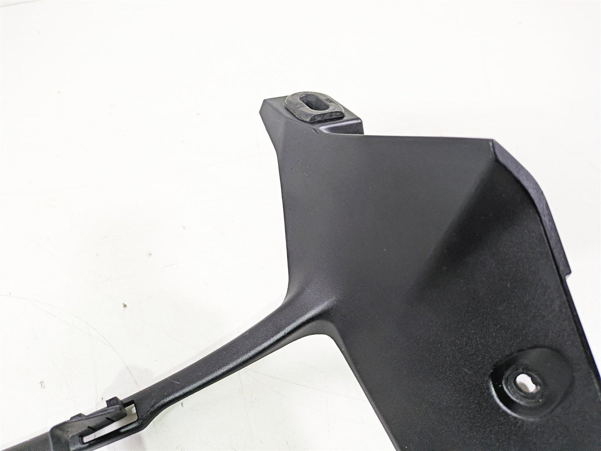 2015 BMW K1600 GT K48 Radiator Center Cover Shroud Plastic 17117726602 {{ shop.shopifyCountryName }} - Mototech271