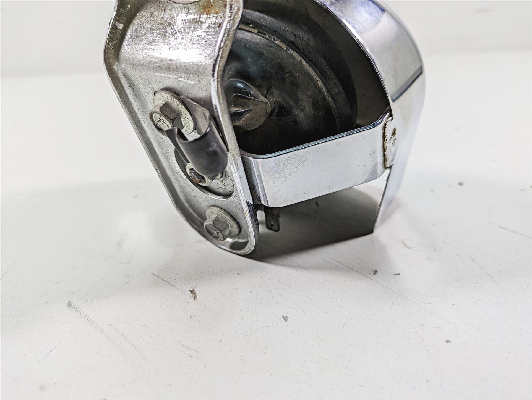2011 Harley Touring FLTRU Road Glide Horn & Chrome Cover 61300478A {{ shop.shopifyCountryName }} - Mototech271