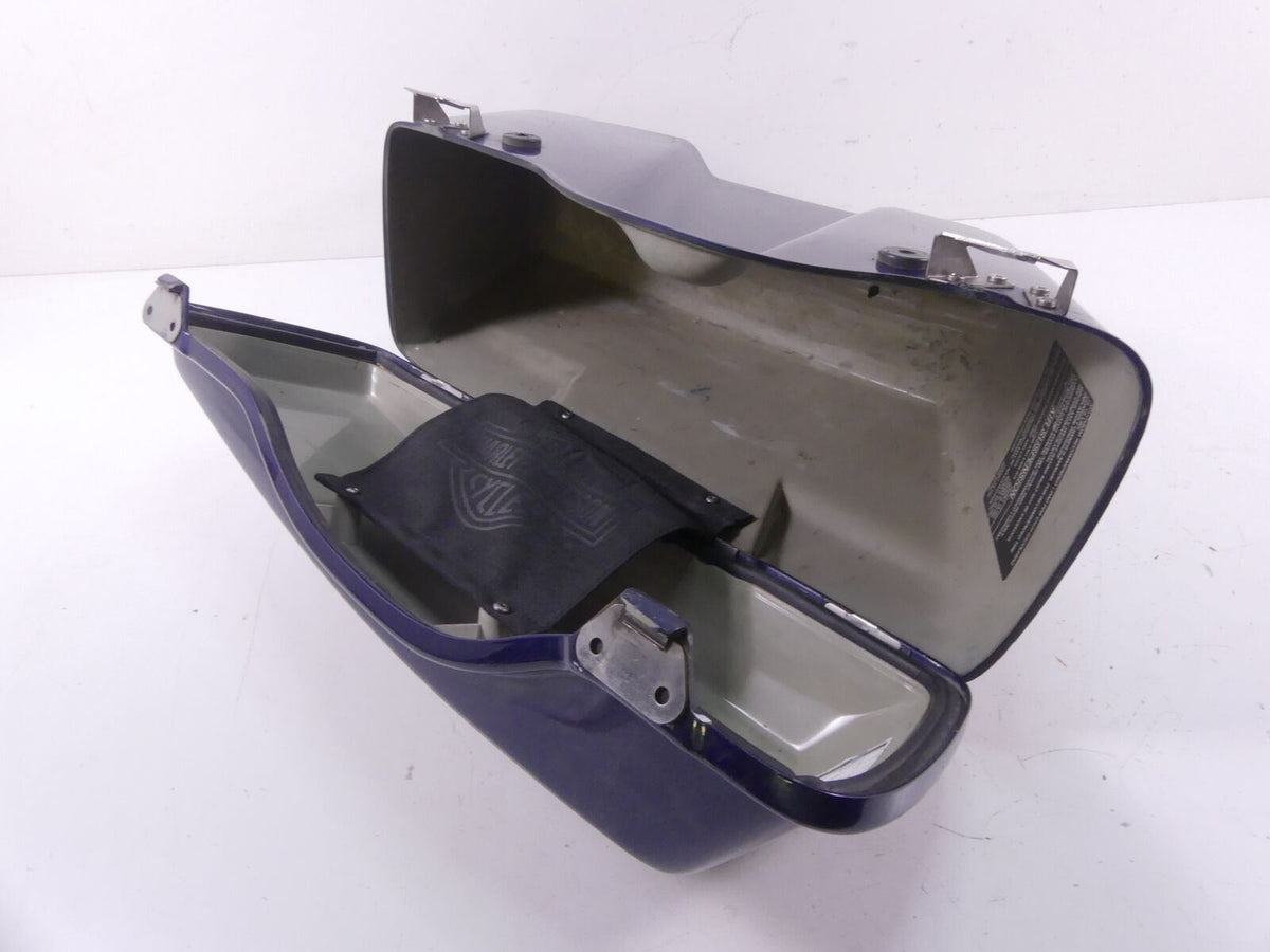 2000 Harley Touring FLHTCI Electra Glide Right Saddlebag Saddle Bag Read 90753-9 {{ shop.shopifyCountryName }} - Mototech271