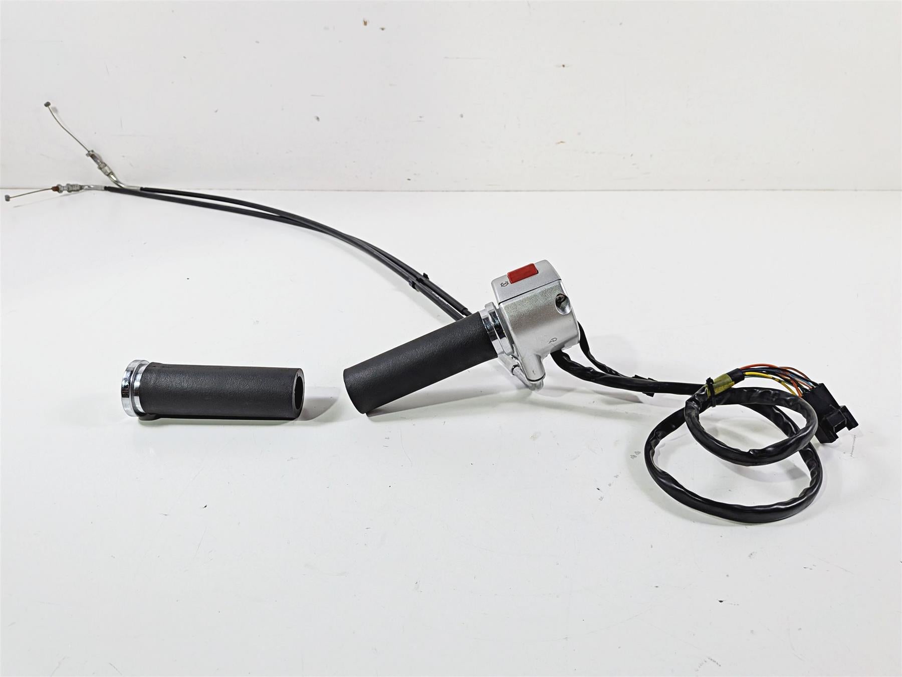 2005 Suzuki VZ800 M50 Boulevard Right Hand Control Switch -Read 37200-39G50 {{ shop.shopifyCountryName }} - Mototech271